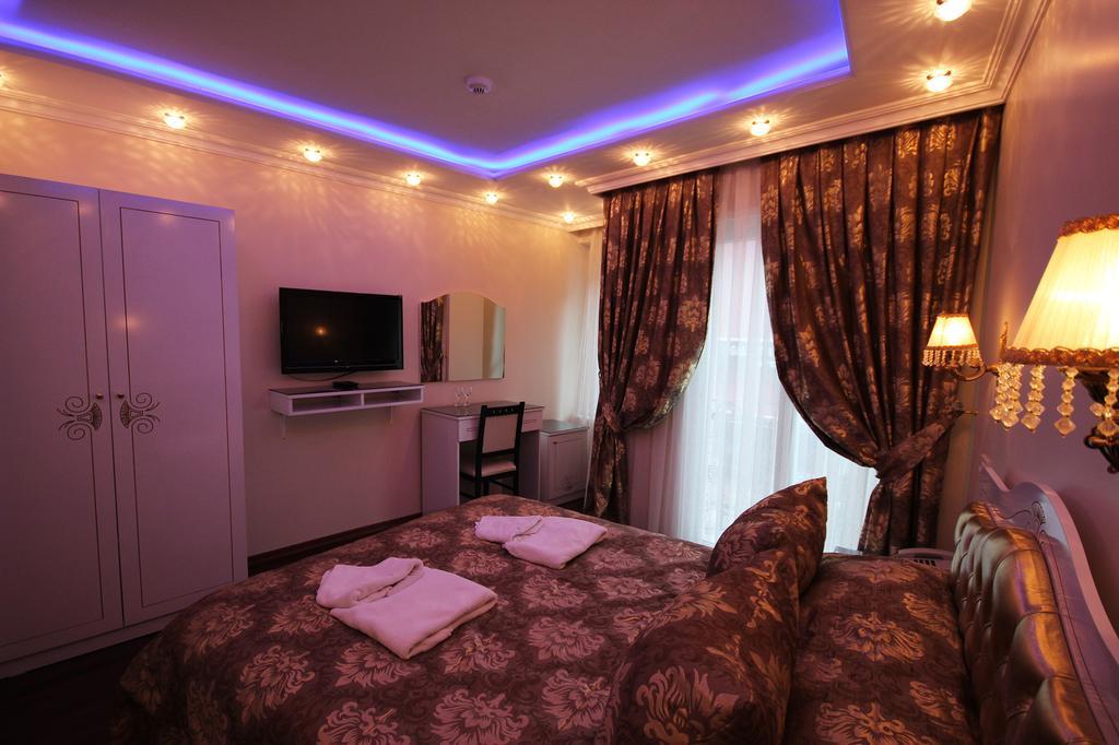 Charm Hotel