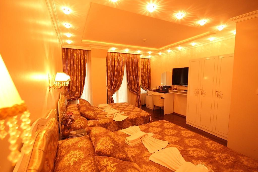 Charm Hotel