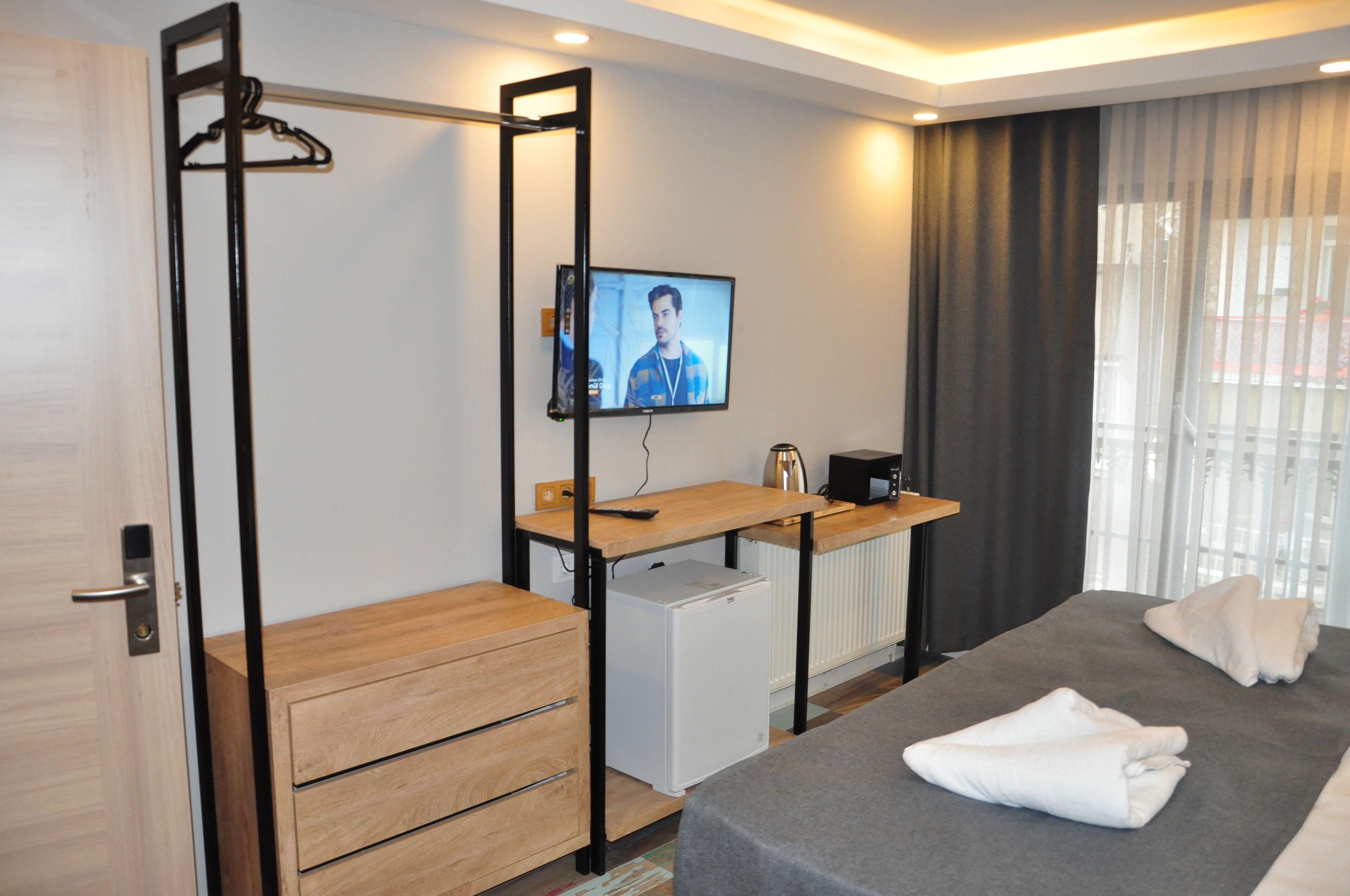 Check In Hotel