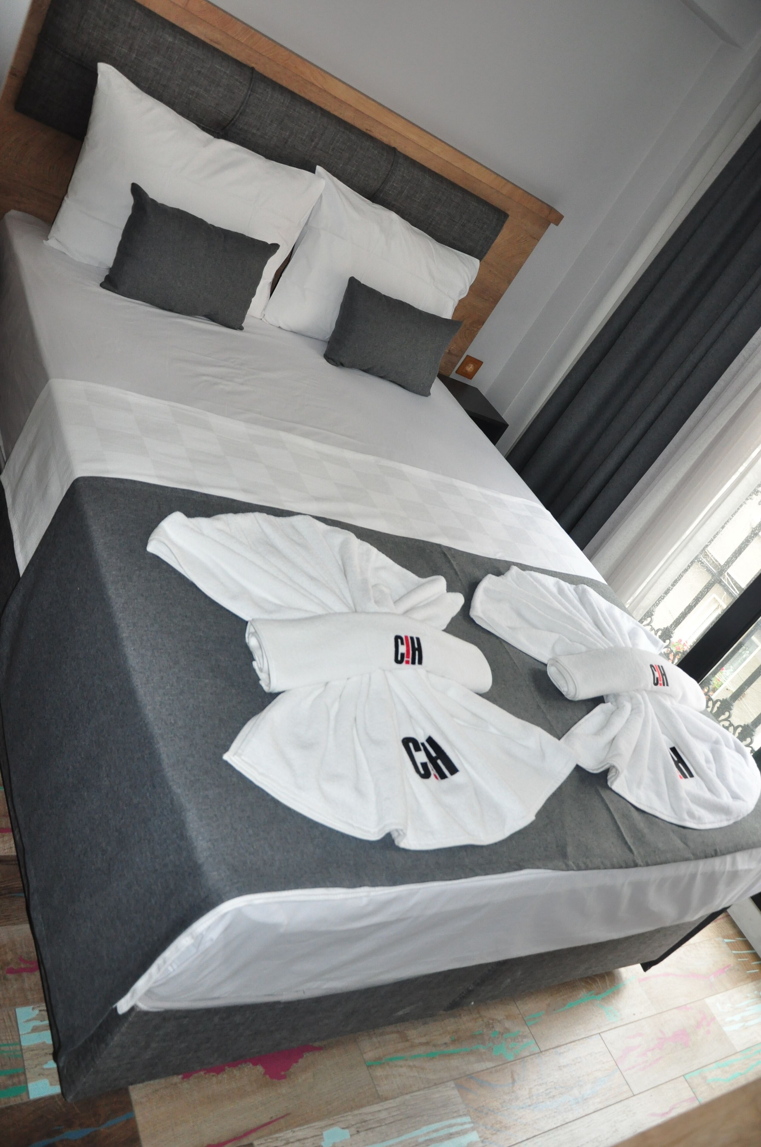 Check In Hotel