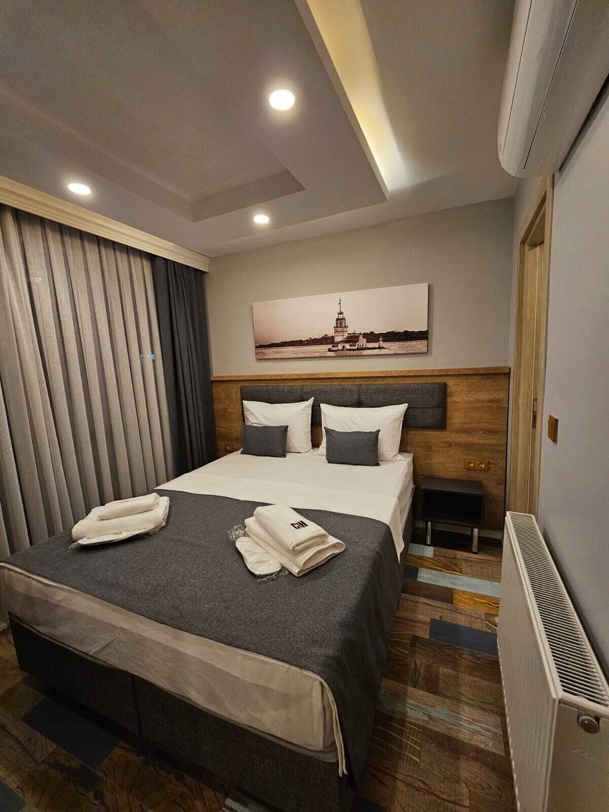 Check In Hotel