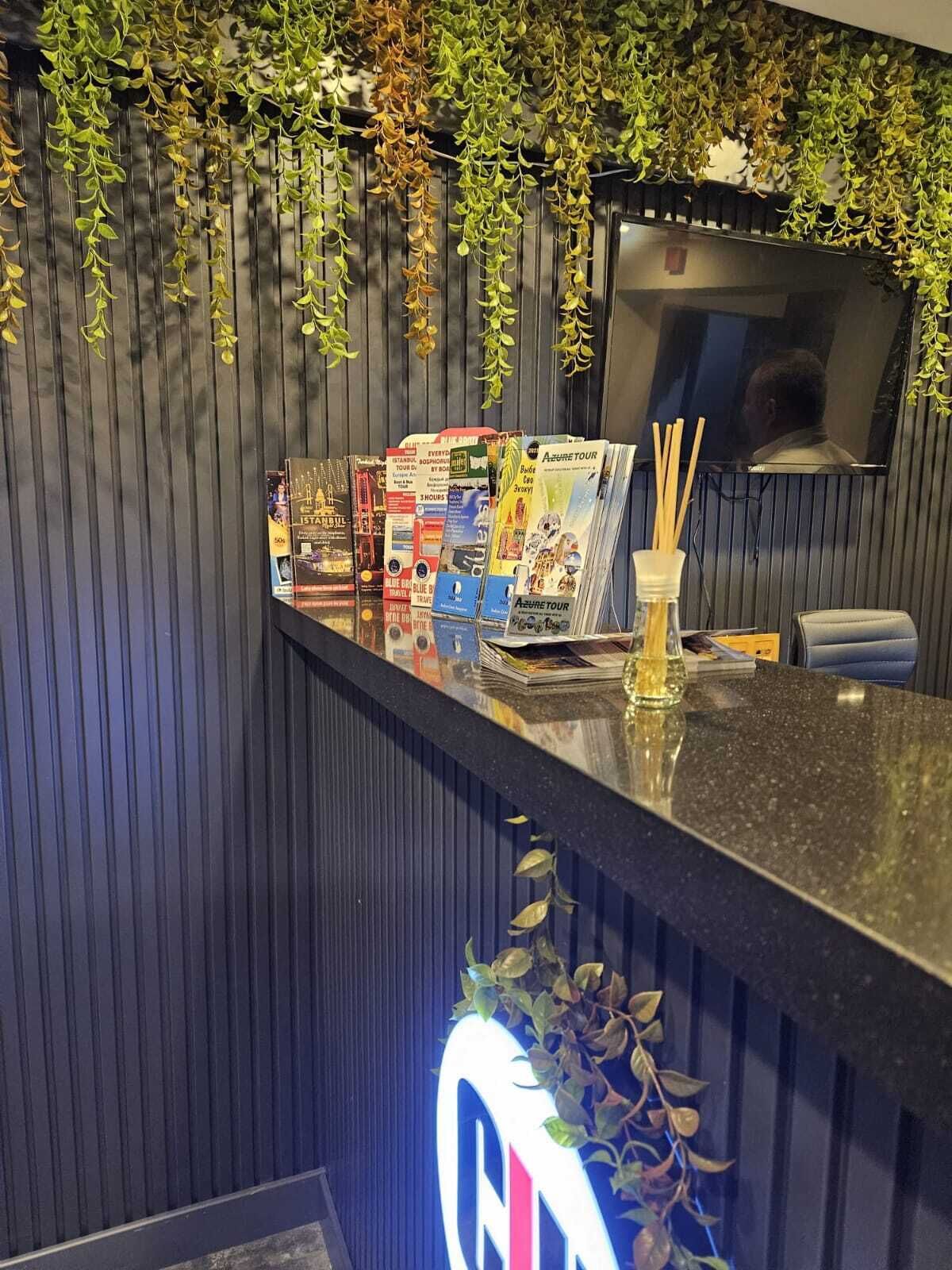 Check In Hotel