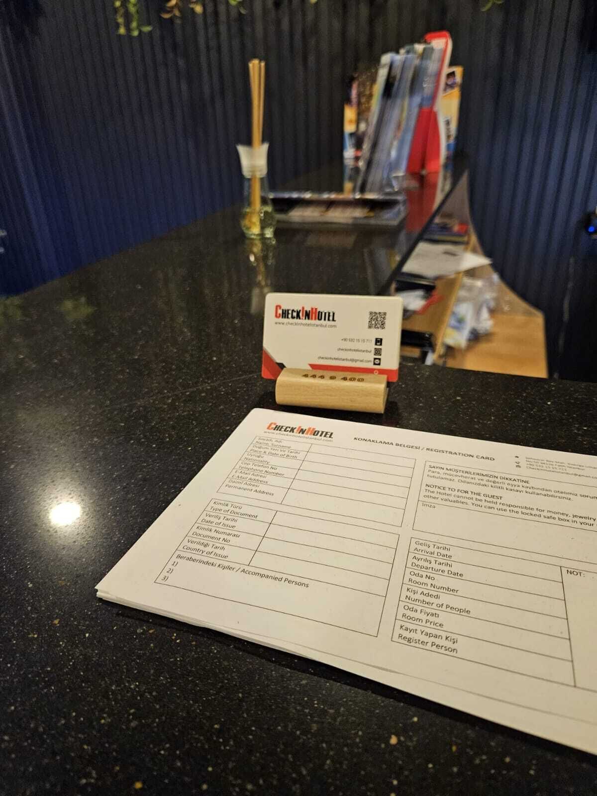 Check In Hotel