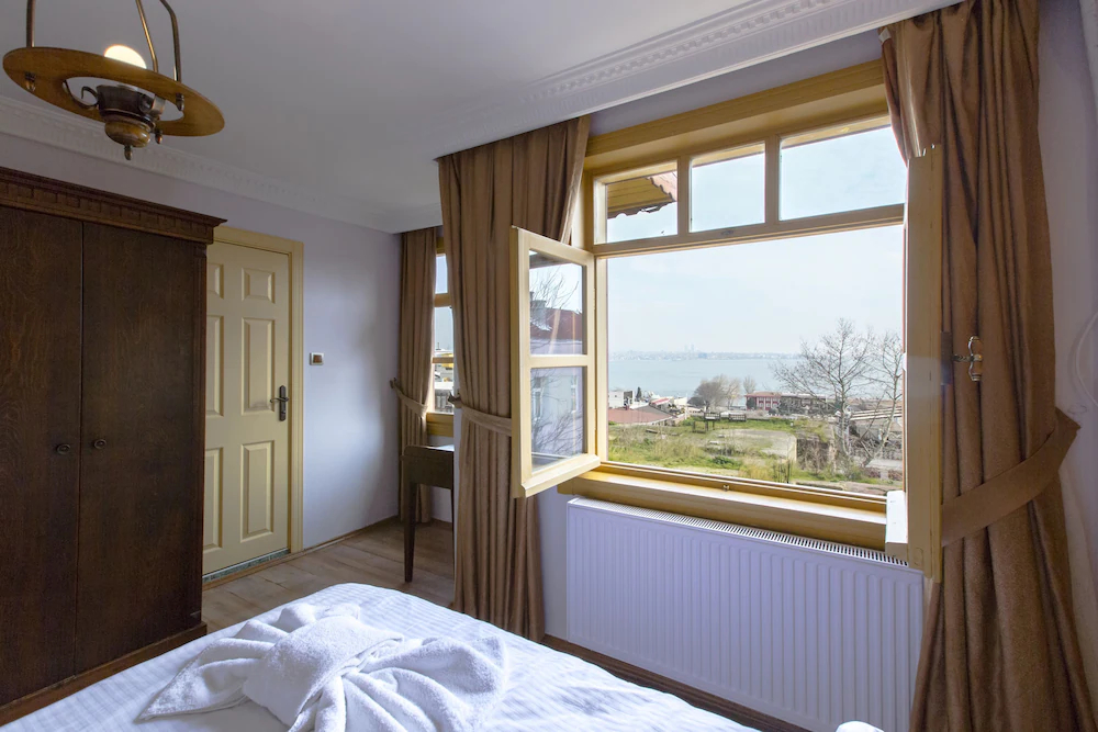 Cheers Vintage Hostel