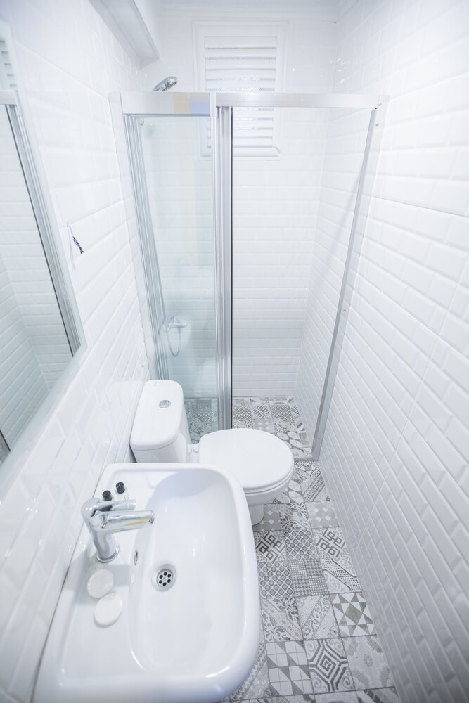 Cheers Vintage Hostel