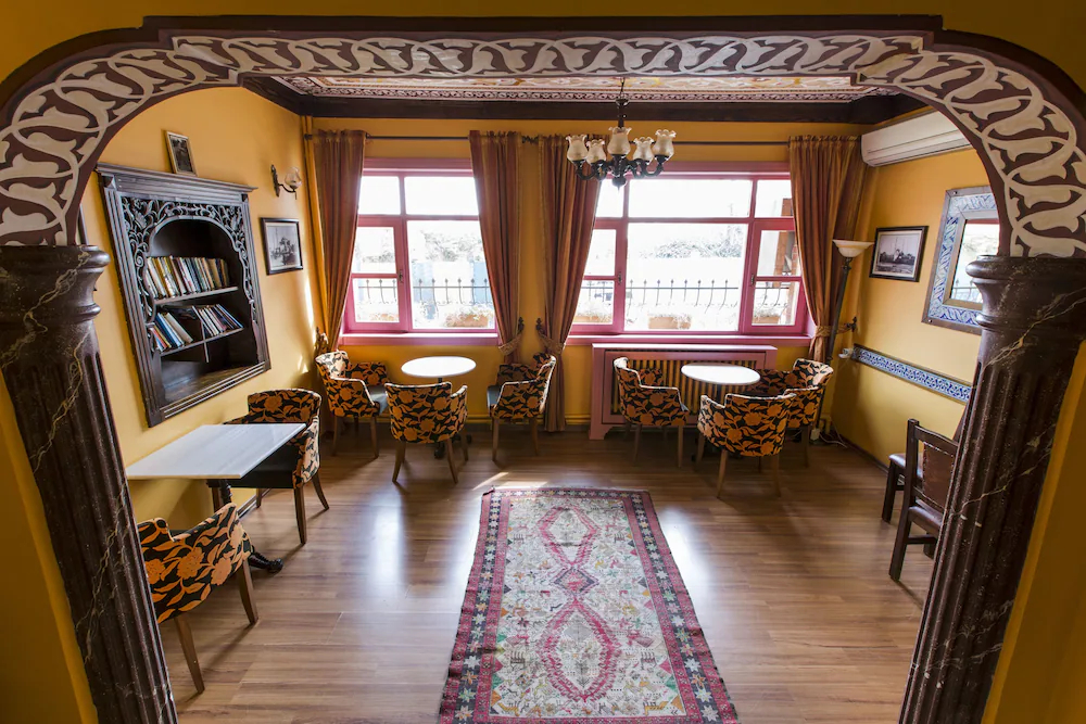 Cheers Vintage Hostel