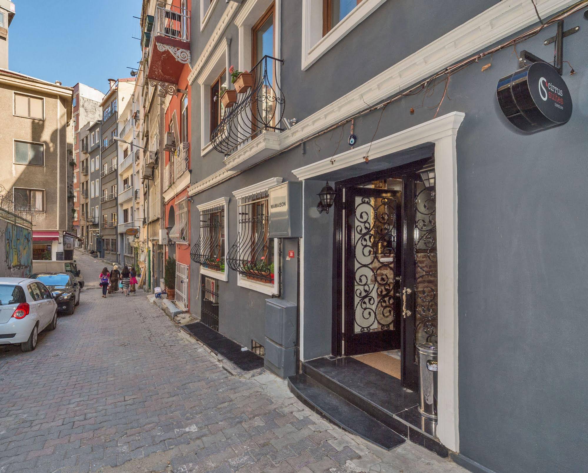 Cirrus Suites Tomtom