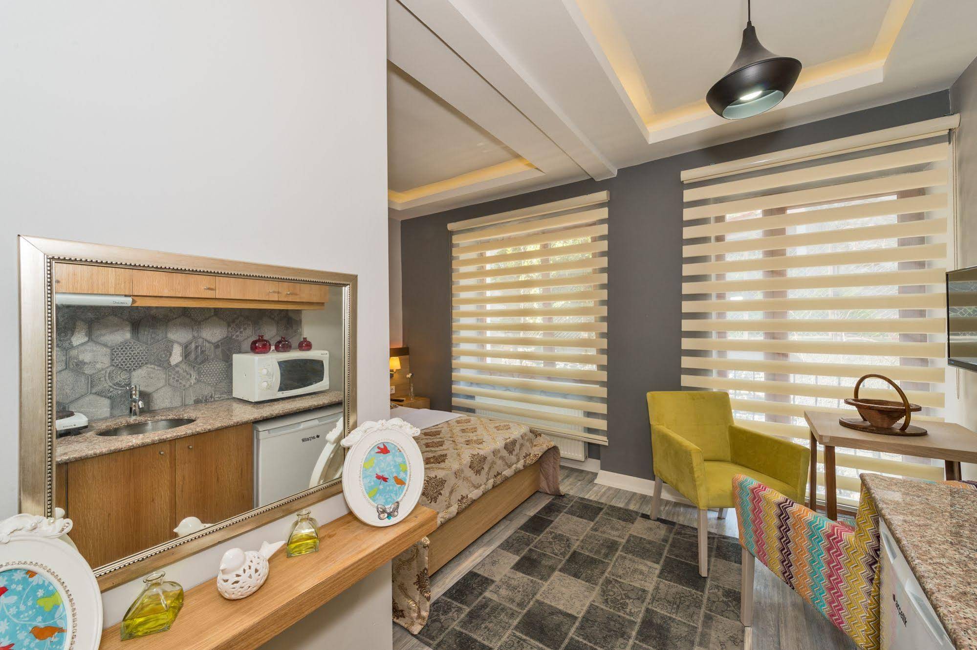 Cirrus Suites Tomtom