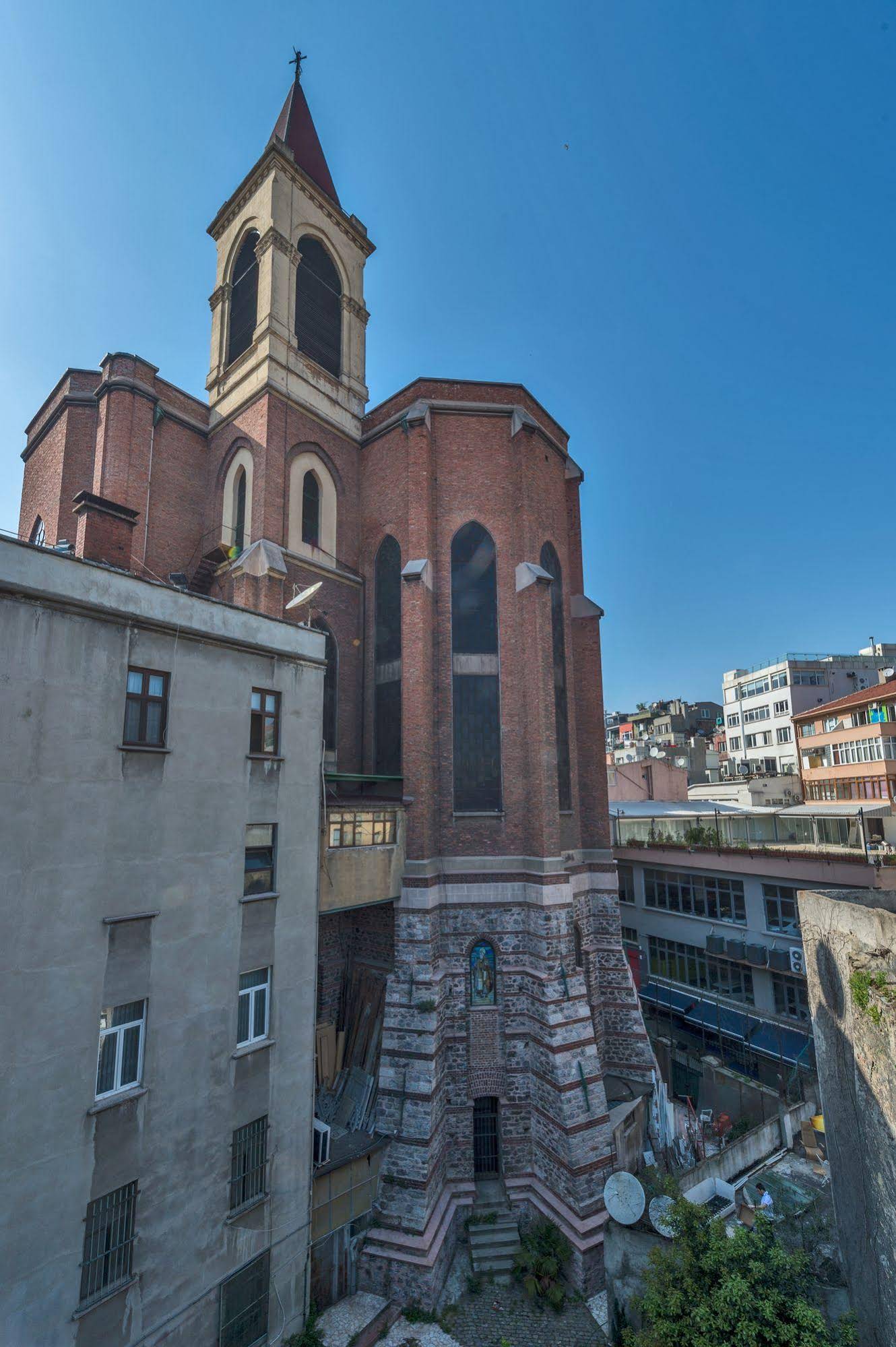 Cirrus Suites Tomtom