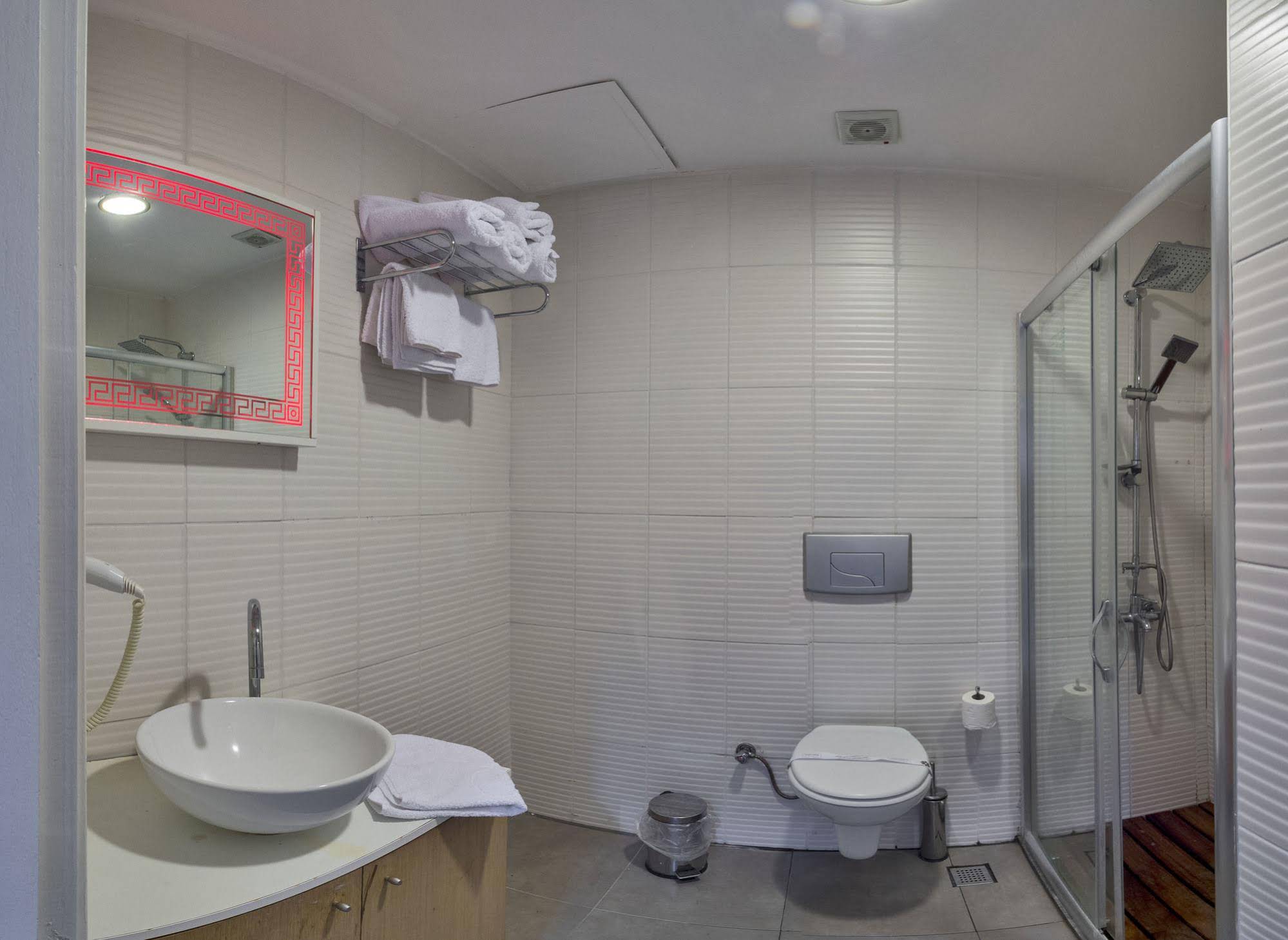 Cirrus Suites Tomtom