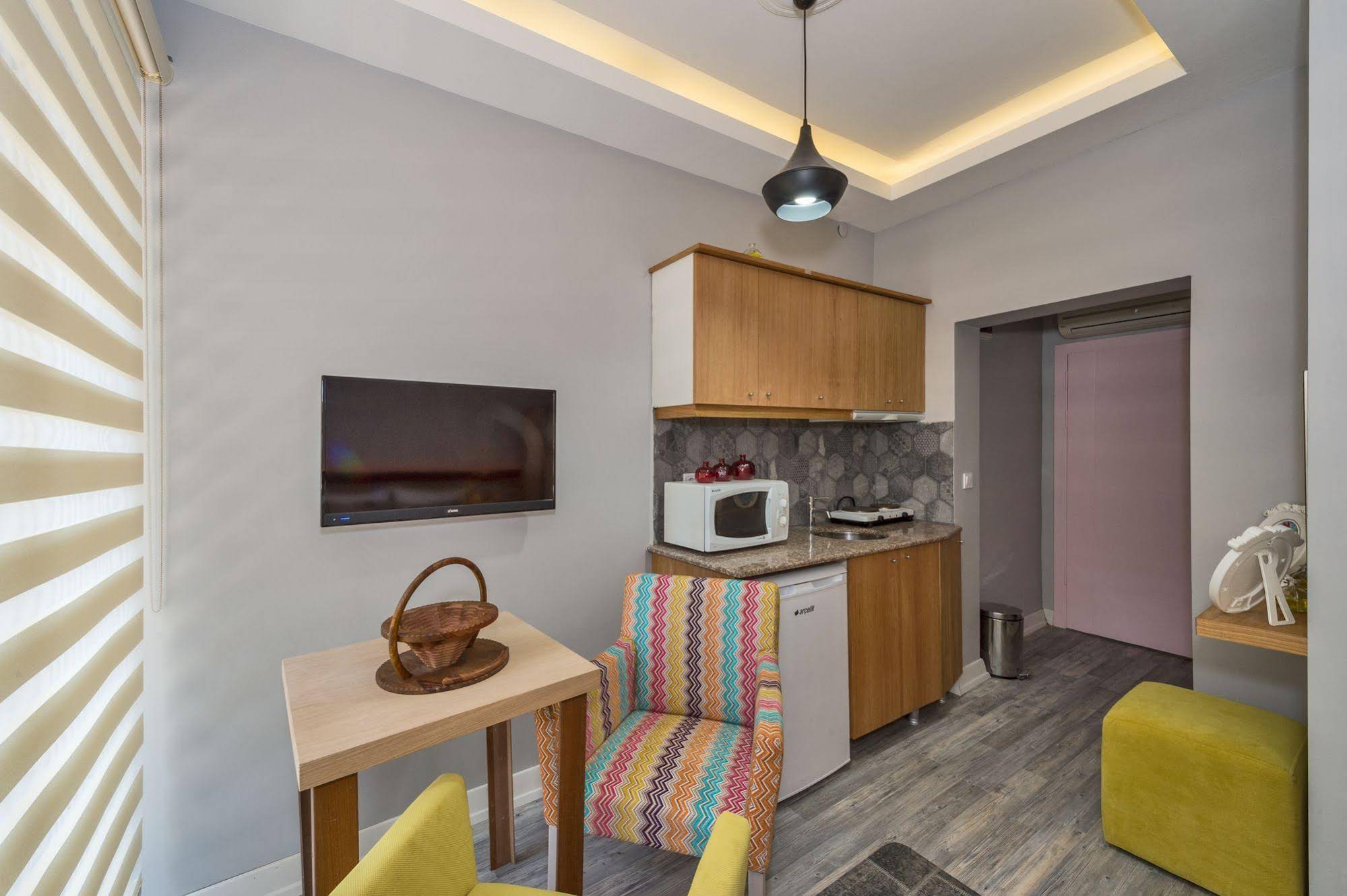 Cirrus Suites Tomtom