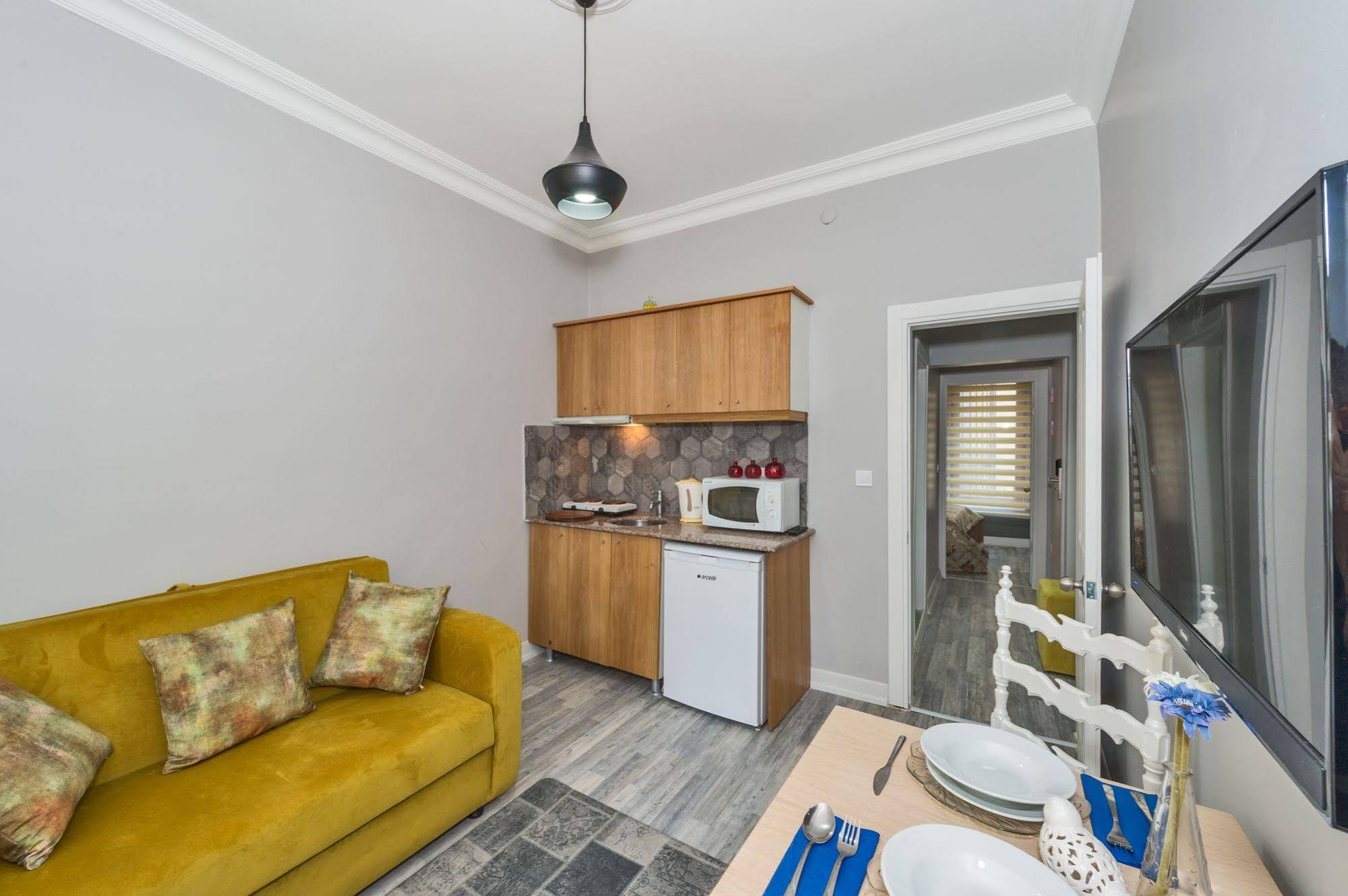 Cirrus Suites Tomtom