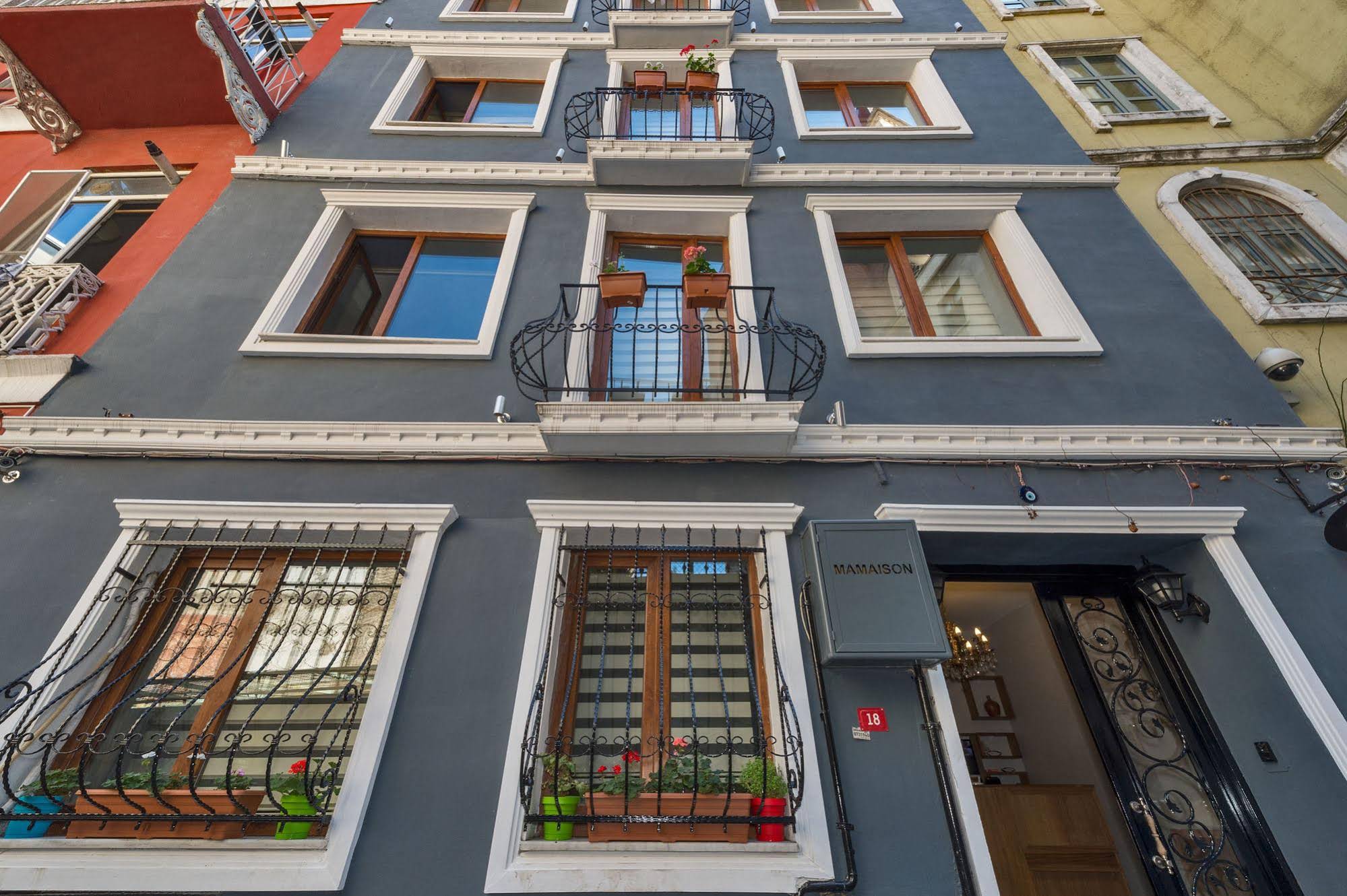 Cirrus Suites Tomtom