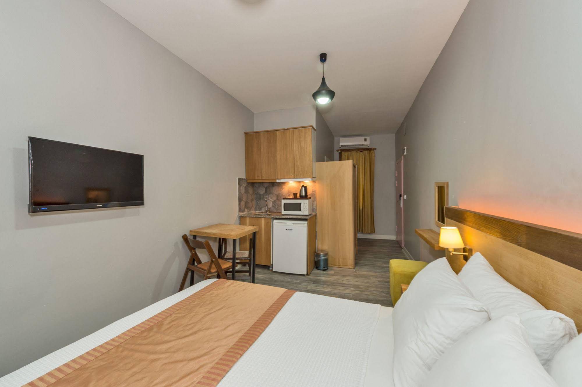 Cirrus Suites Tomtom