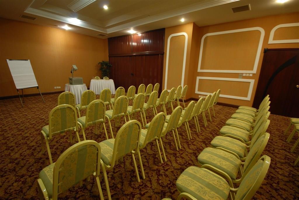 Nova Plaza Crystal Hotel