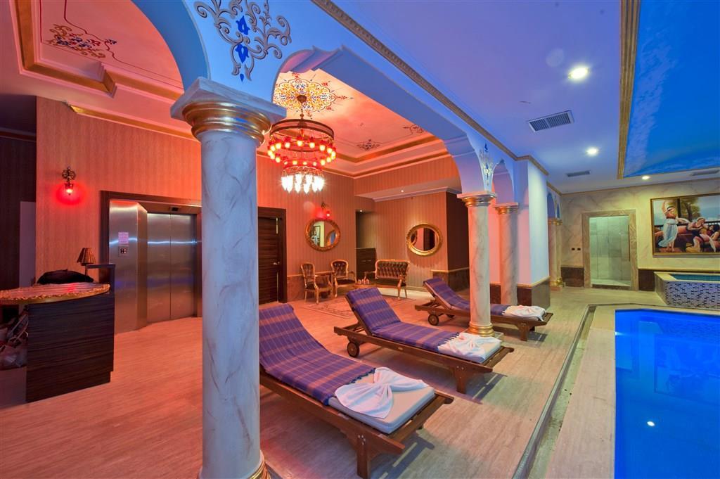 Nova Plaza Crystal Hotel