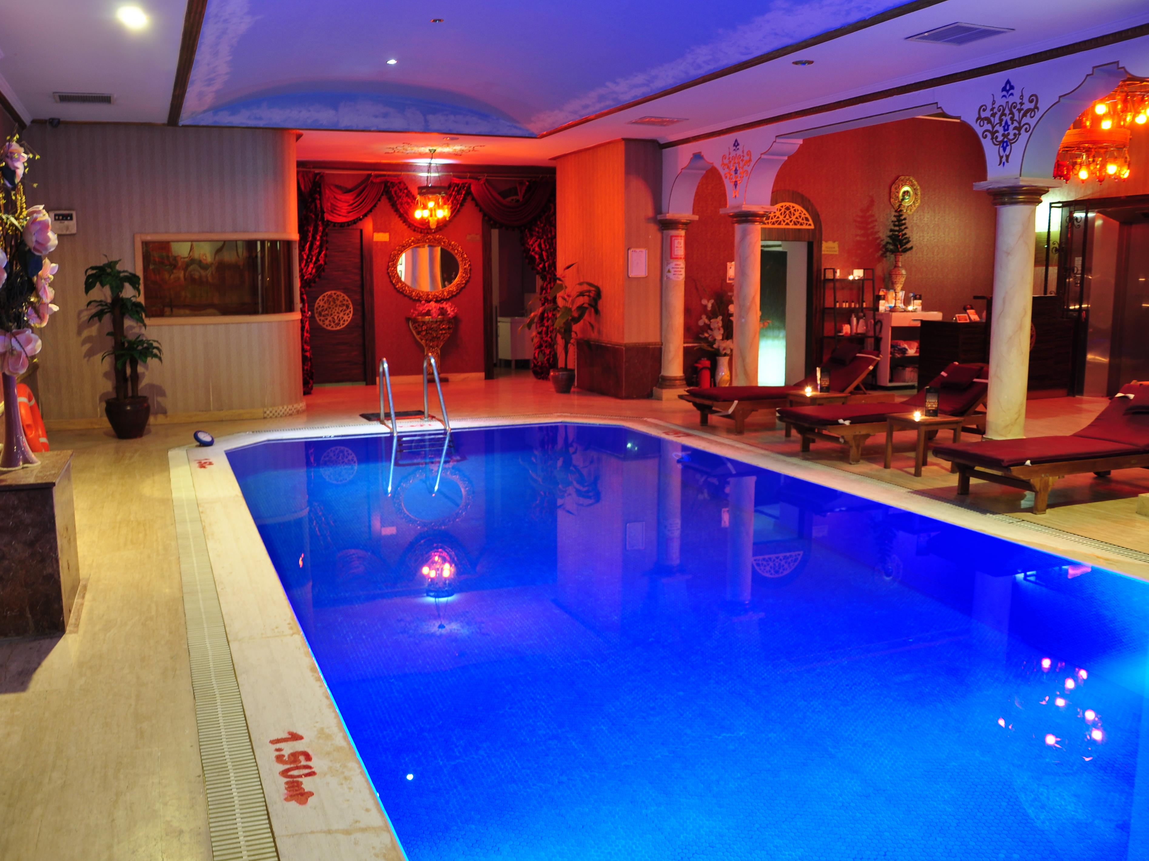 Nova Plaza Crystal Hotel