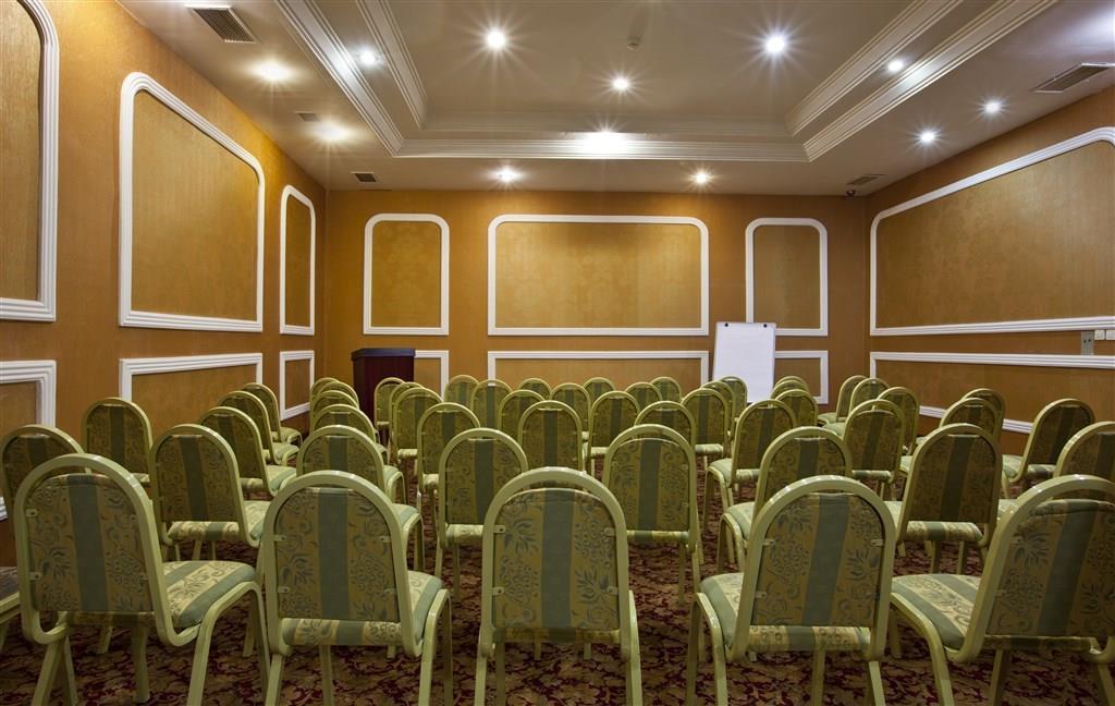 Nova Plaza Crystal Hotel