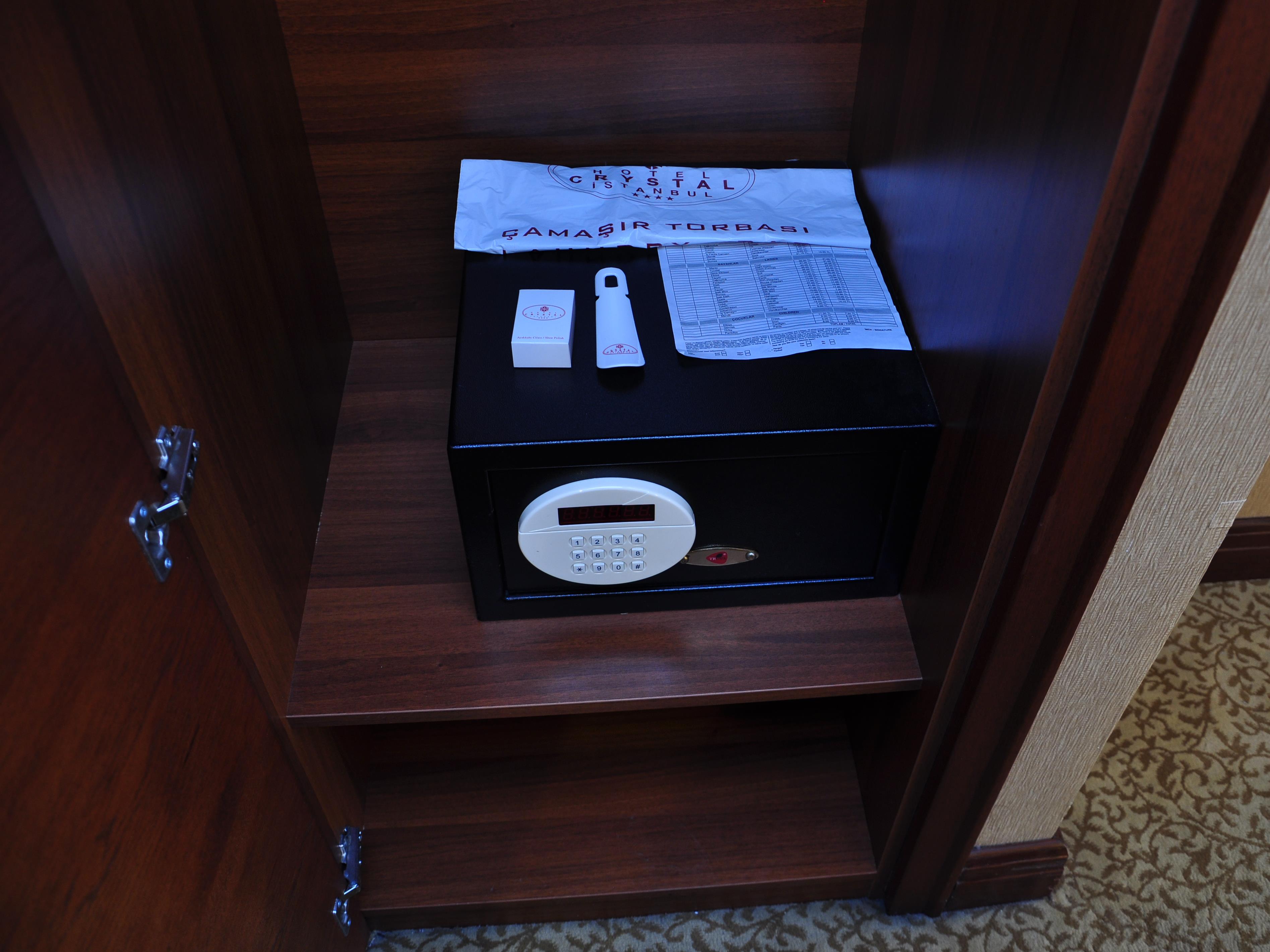 Nova Plaza Crystal Hotel