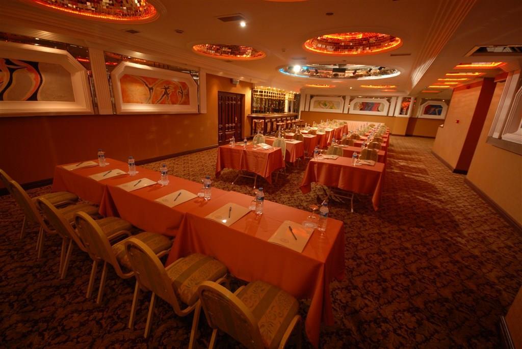 Nova Plaza Crystal Hotel