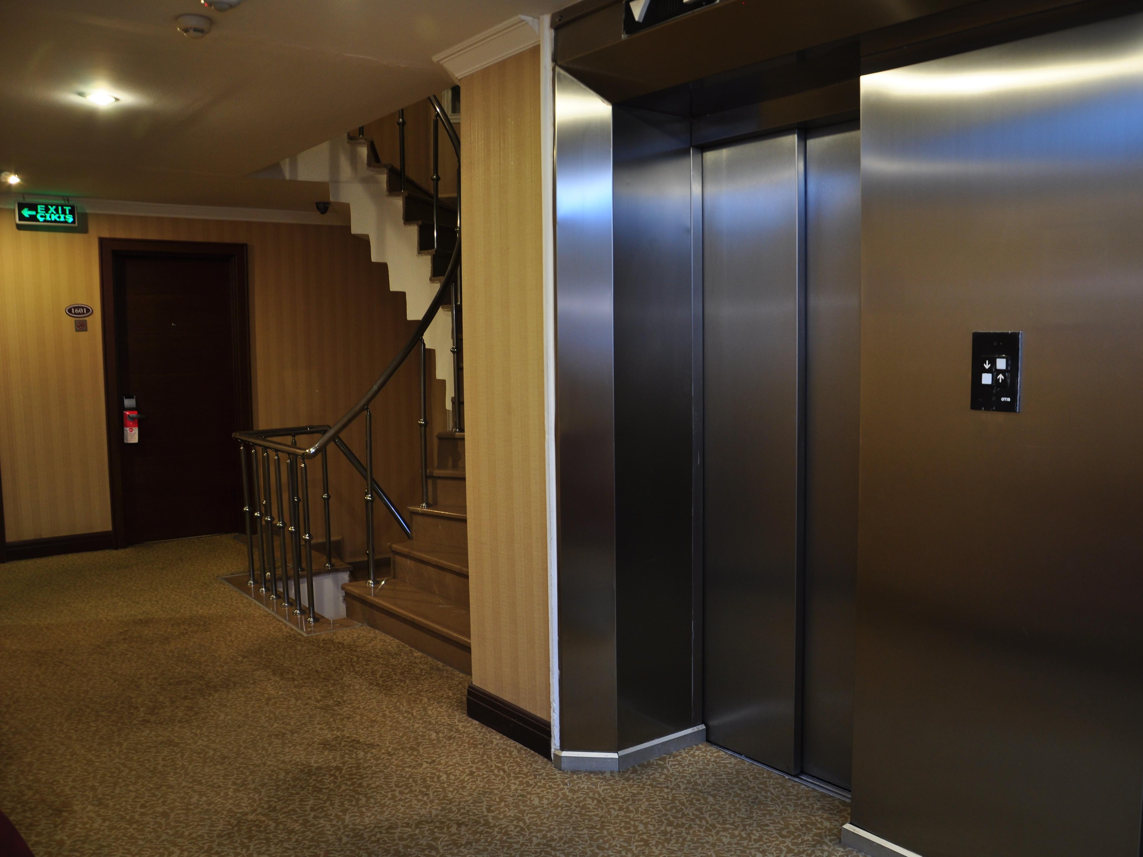 Nova Plaza Crystal Hotel