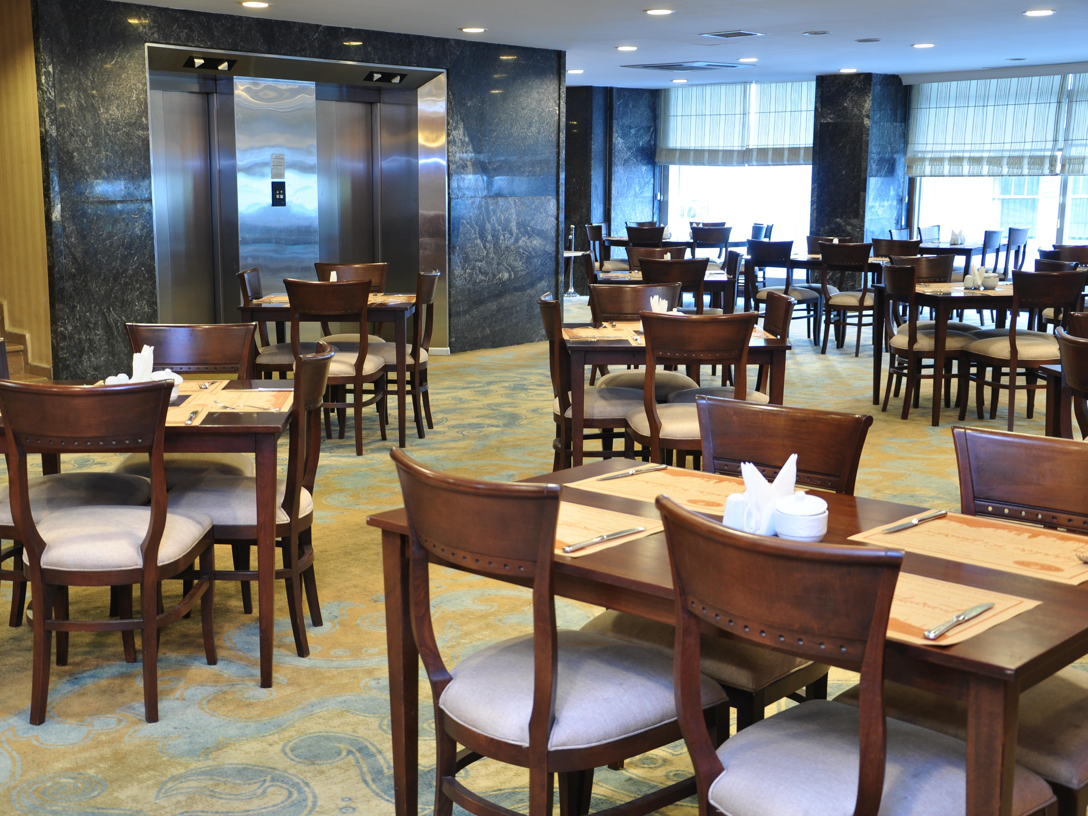 Nova Plaza Crystal Hotel