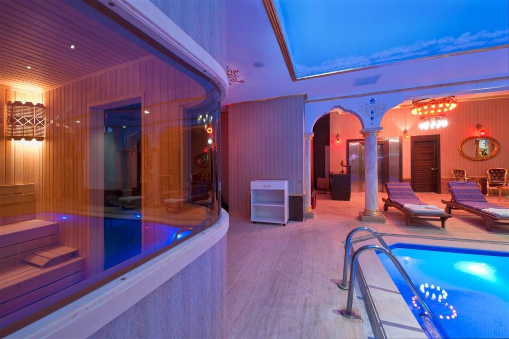 Nova Plaza Crystal Hotel