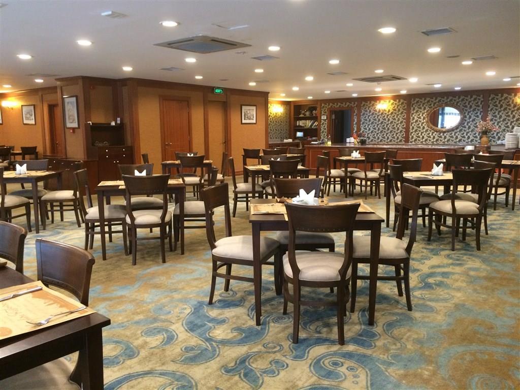 Nova Plaza Crystal Hotel