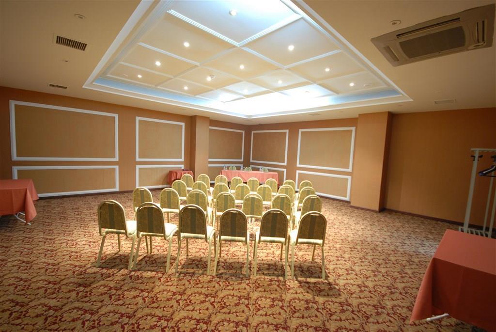 Nova Plaza Crystal Hotel