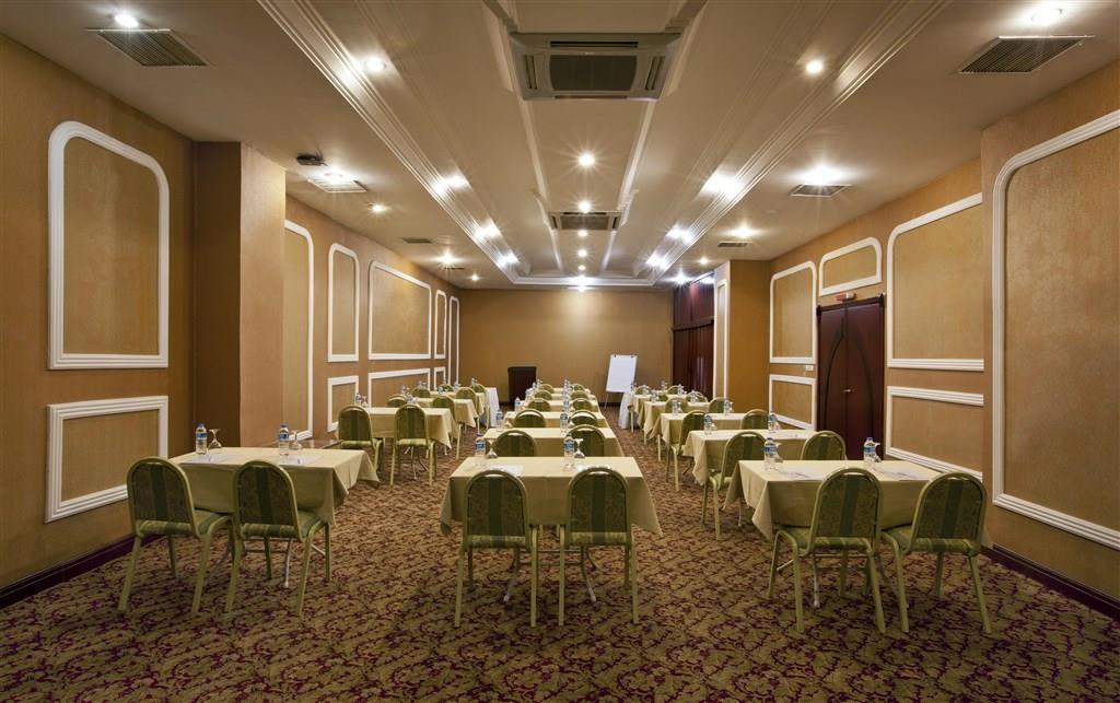 Nova Plaza Crystal Hotel