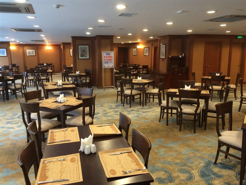 Nova Plaza Crystal Hotel