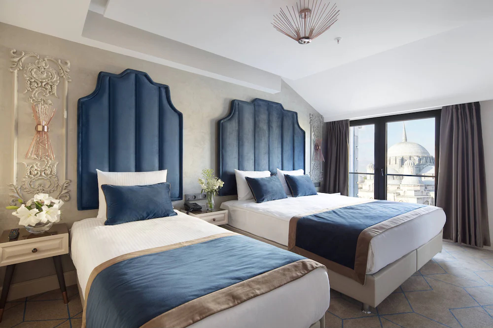 Danis Hotel