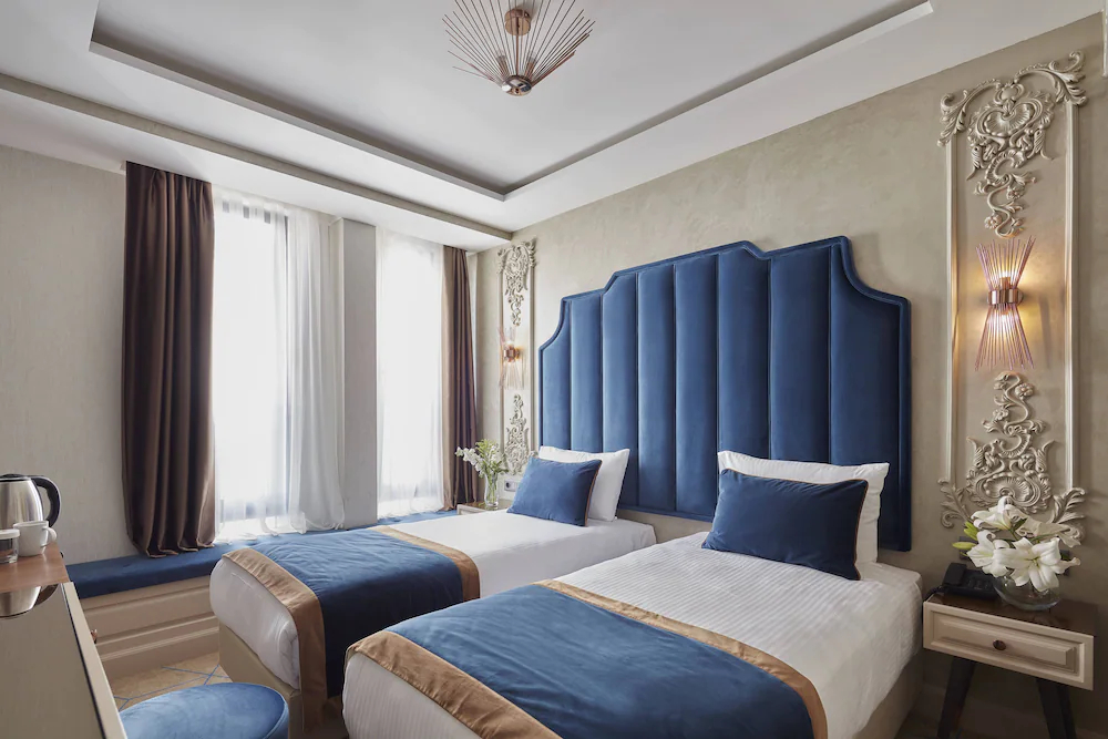 Danis Hotel
