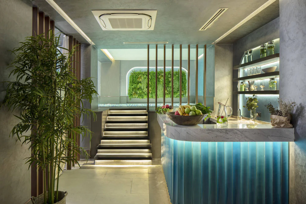 Danis Hotel