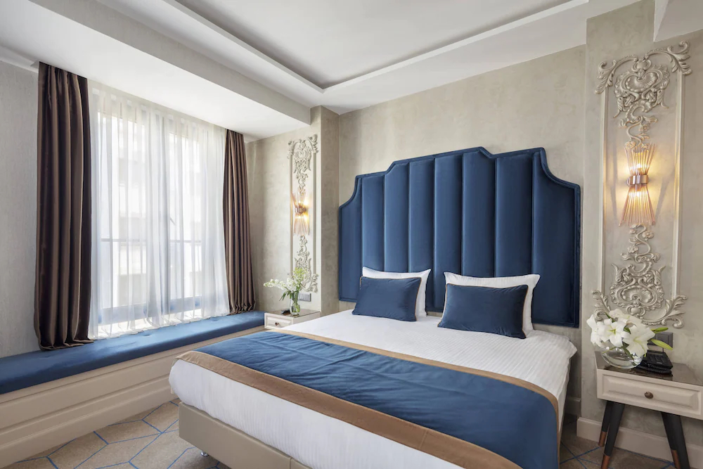 Danis Hotel