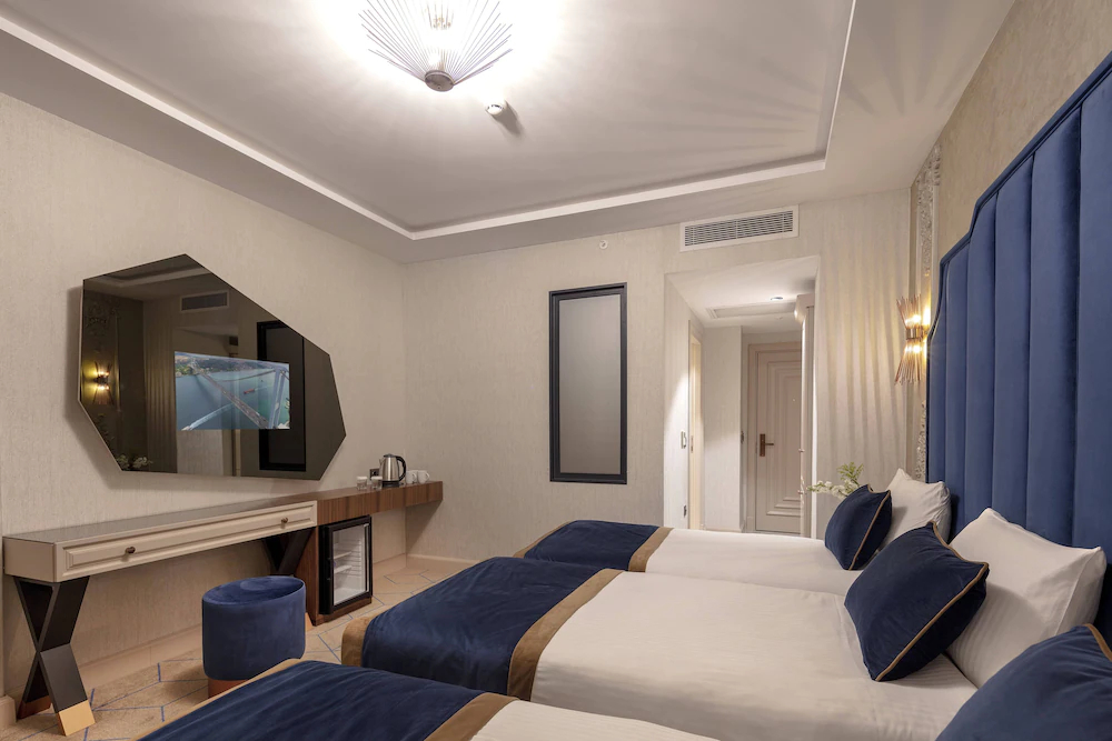 Danis Hotel