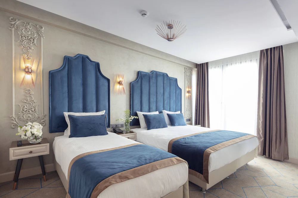 Danis Hotel