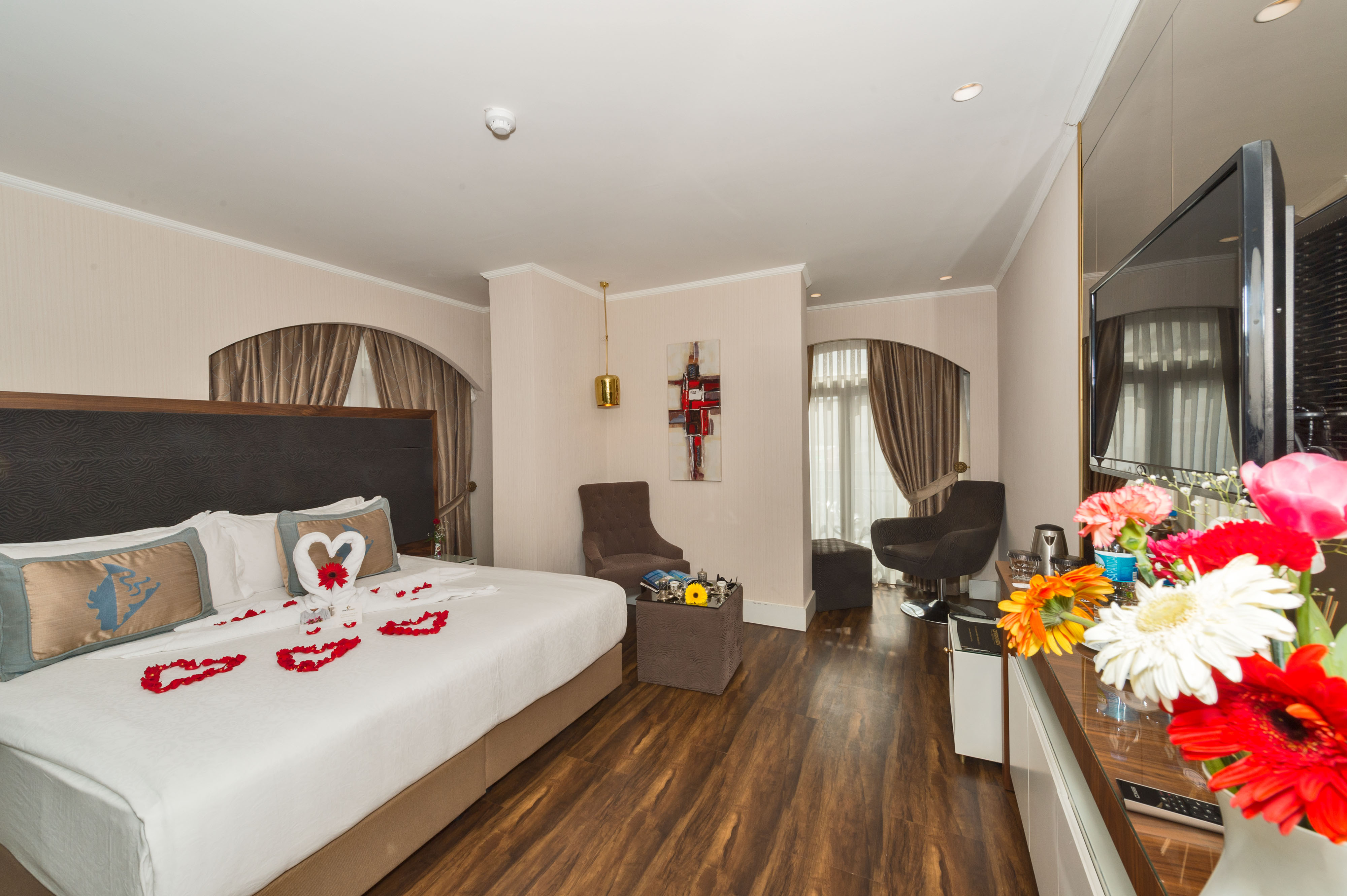 Darkmen Boutique Hotel
