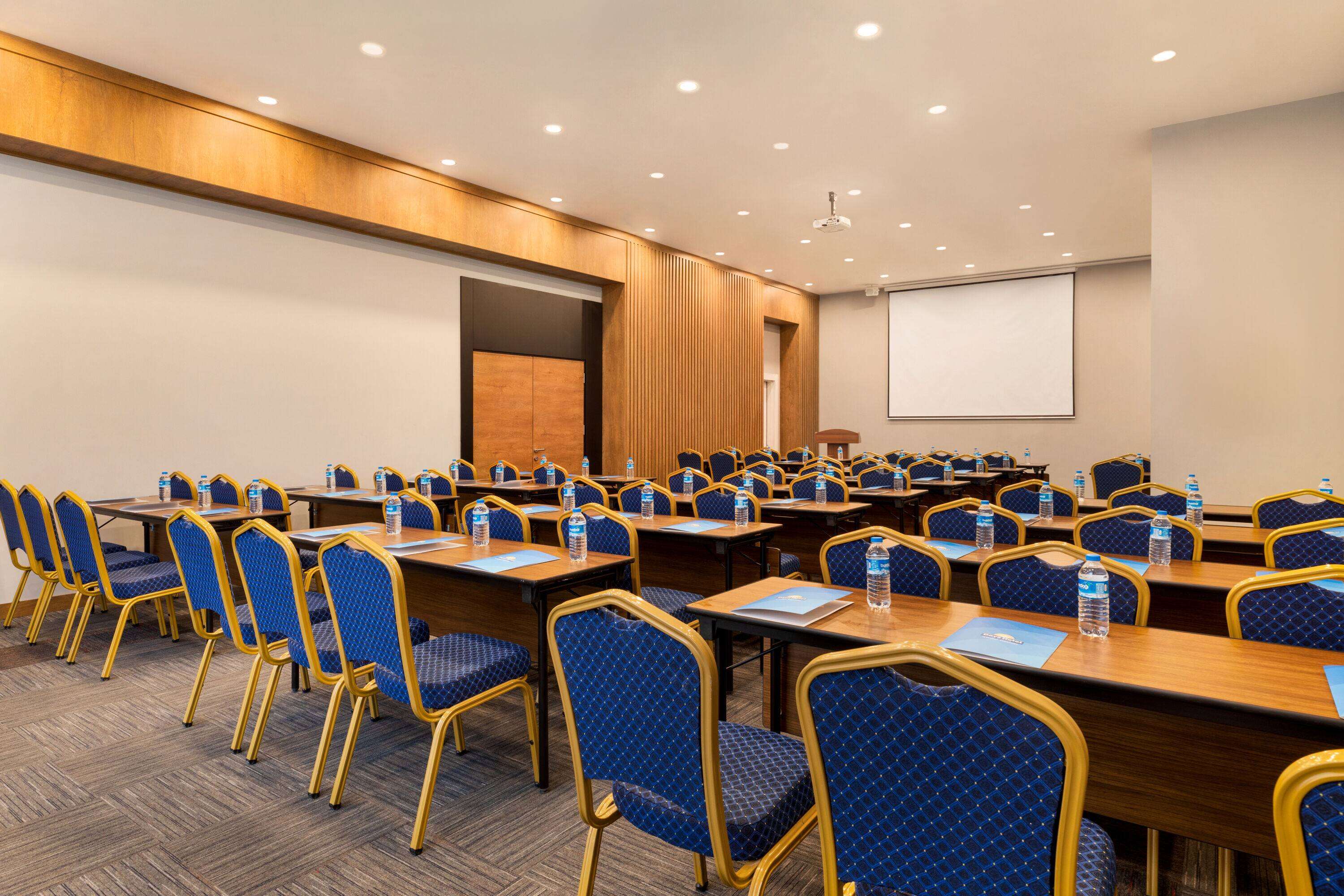 Days Inn & Suites by Wyndham Esenyurt