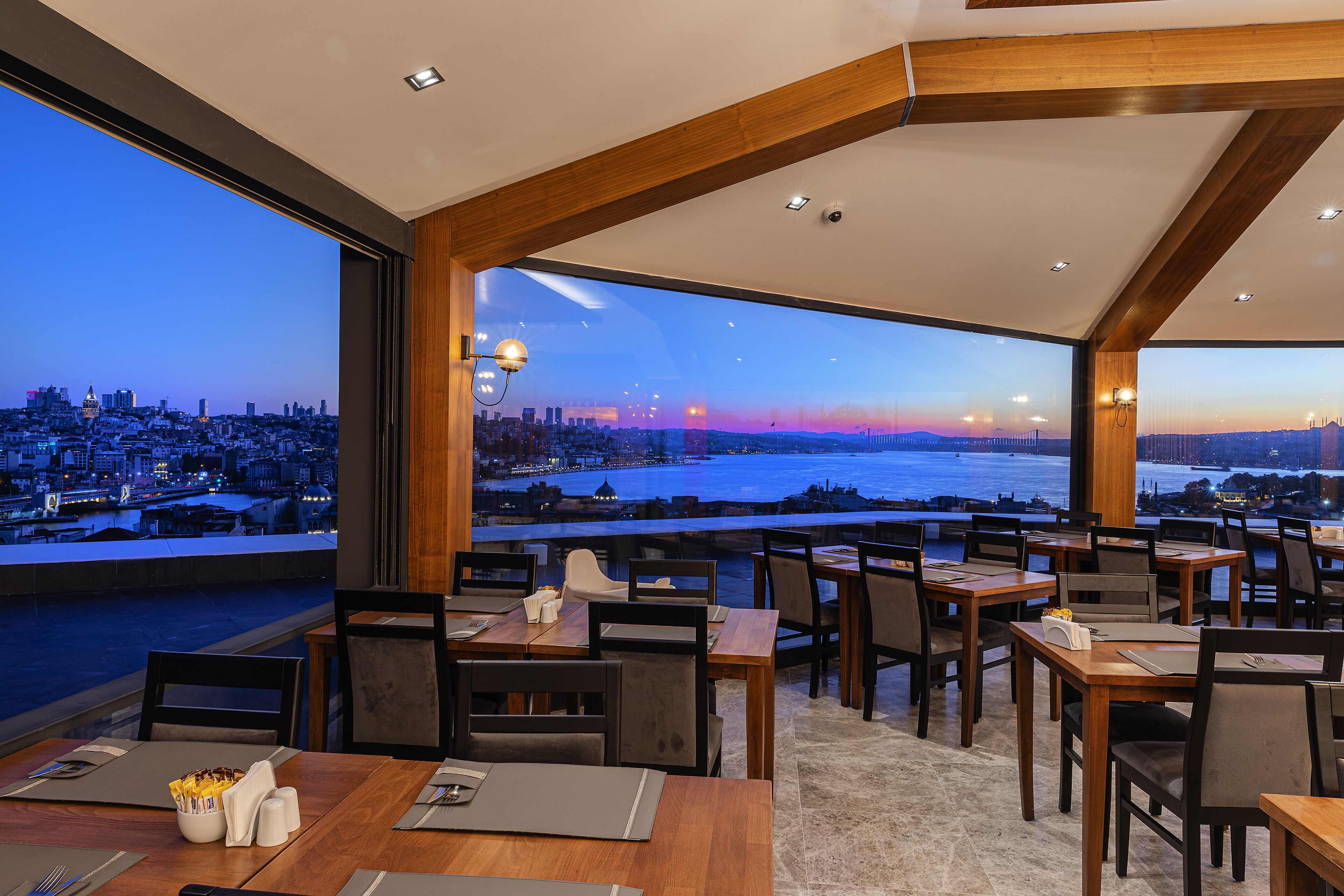 Demiray Hotel