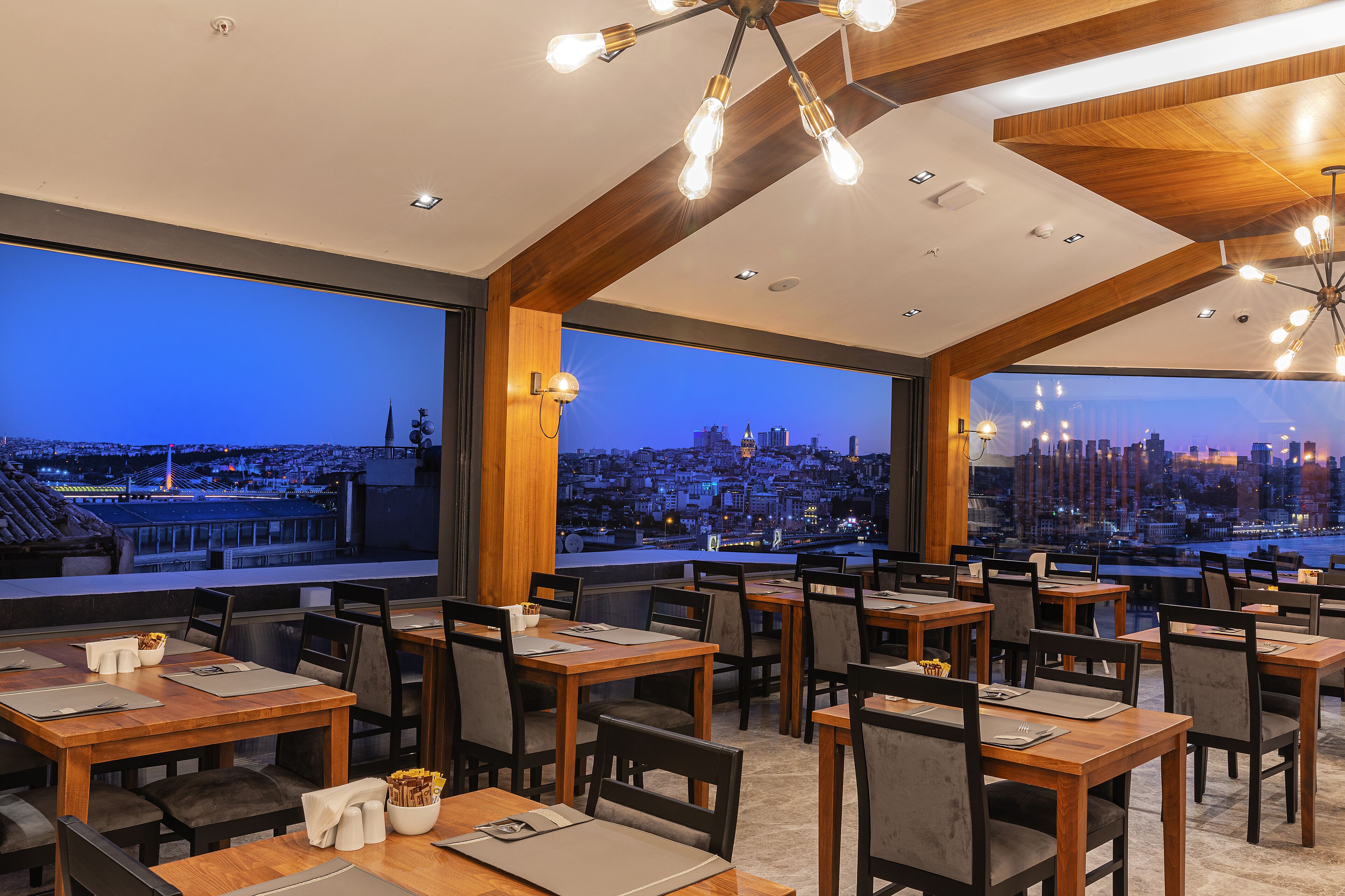 Demiray Hotel