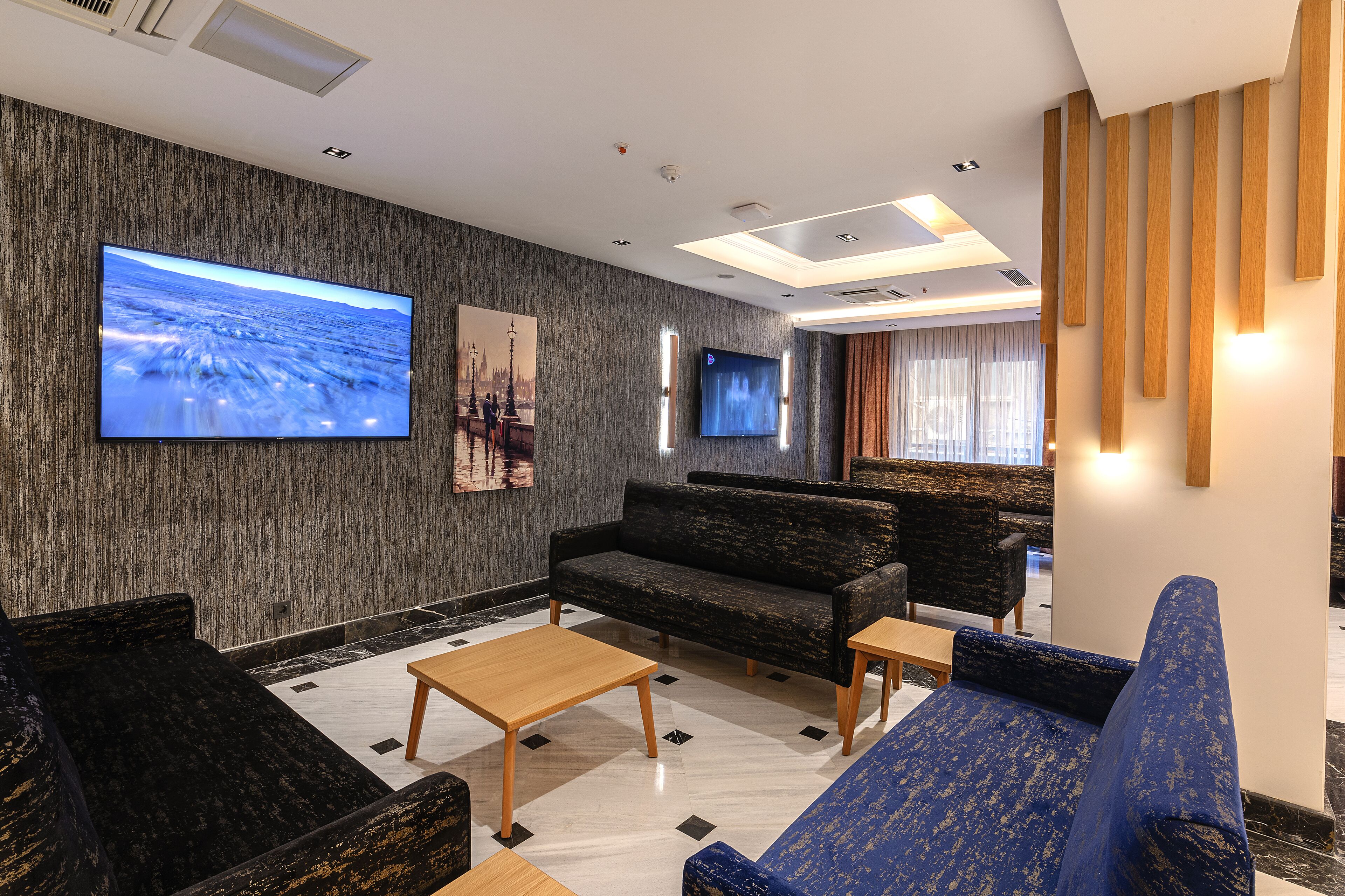 Demiray Hotel