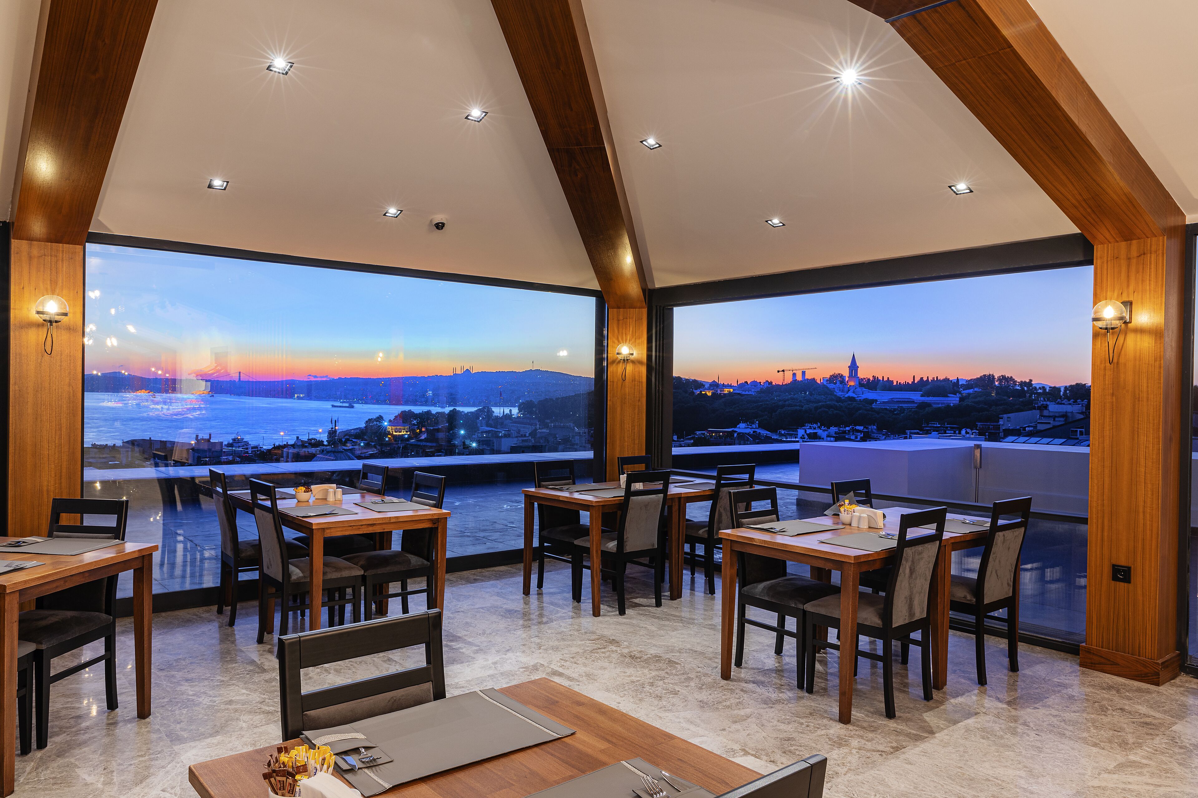 Demiray Hotel