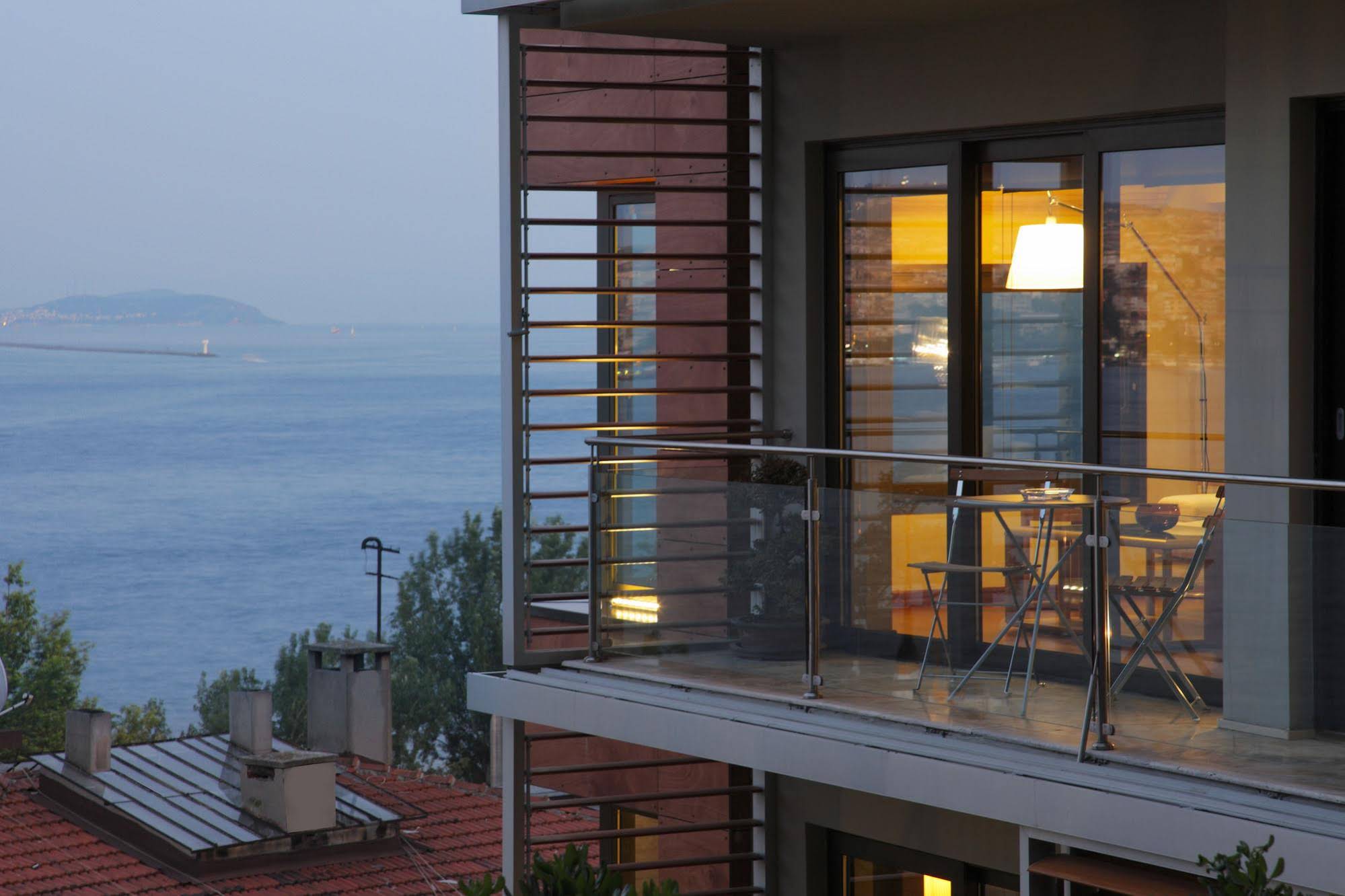 Deris Bosphorus Lodge