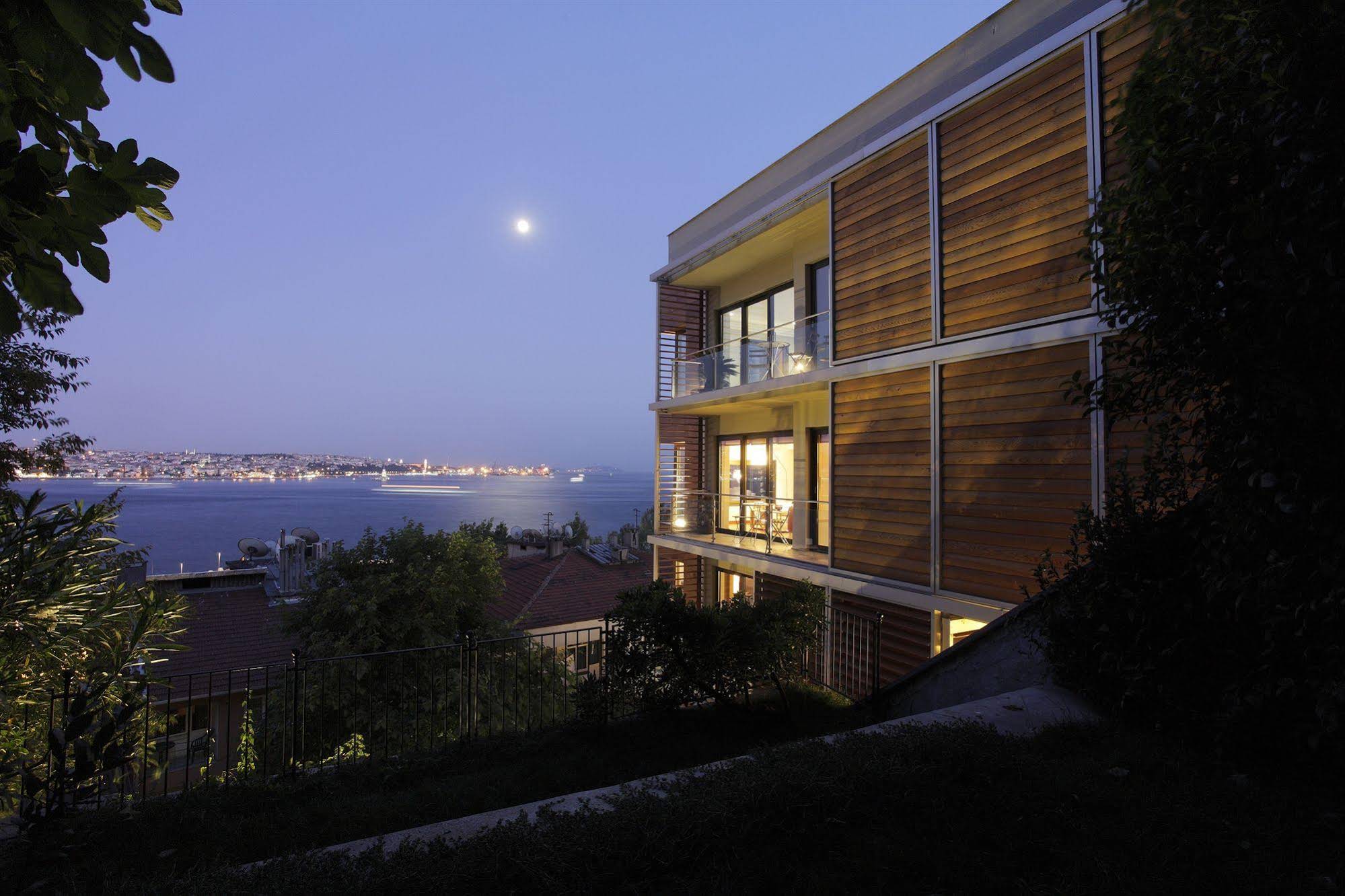 Deris Bosphorus Lodge