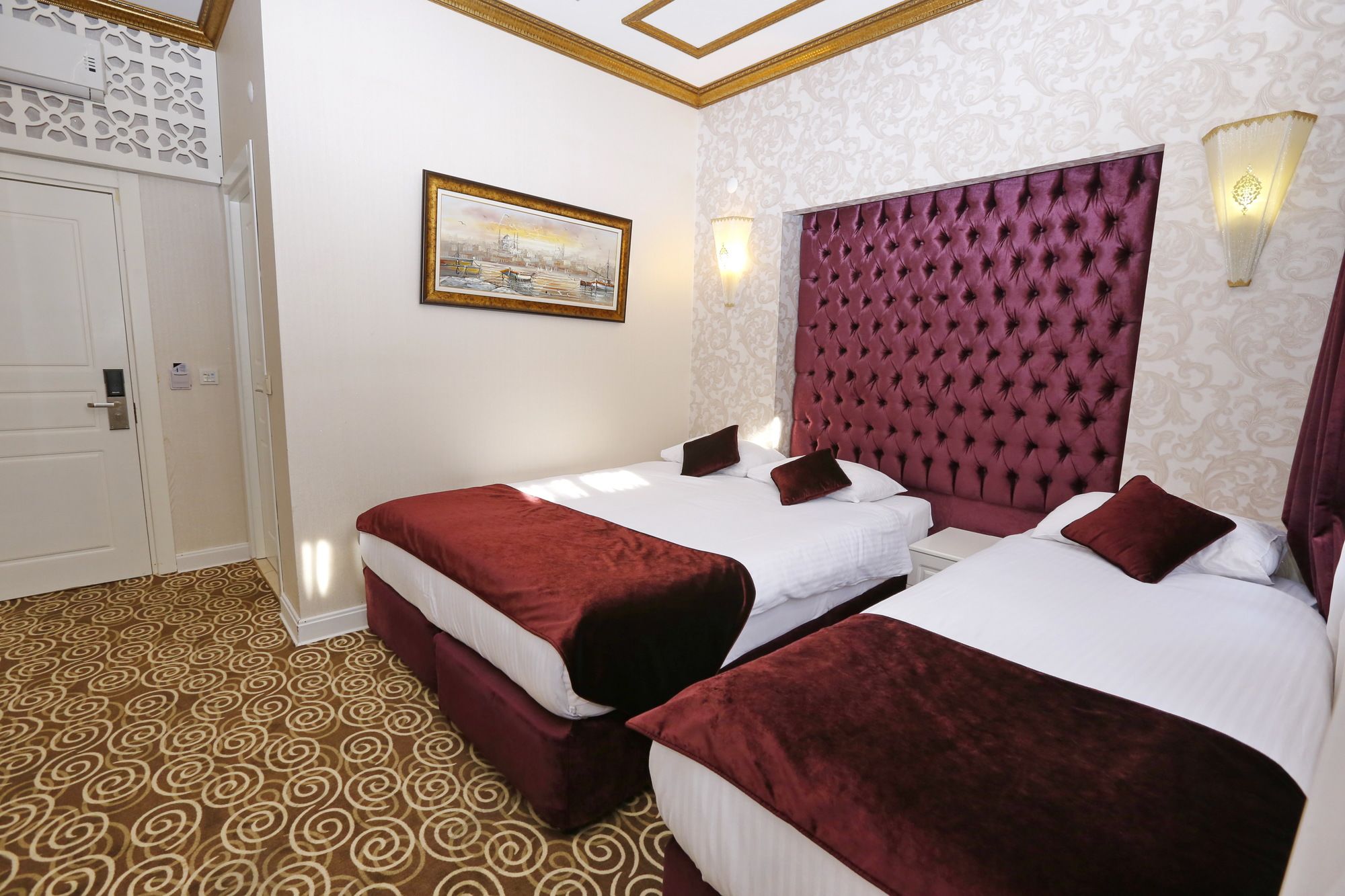 Diamond Royal Hotel