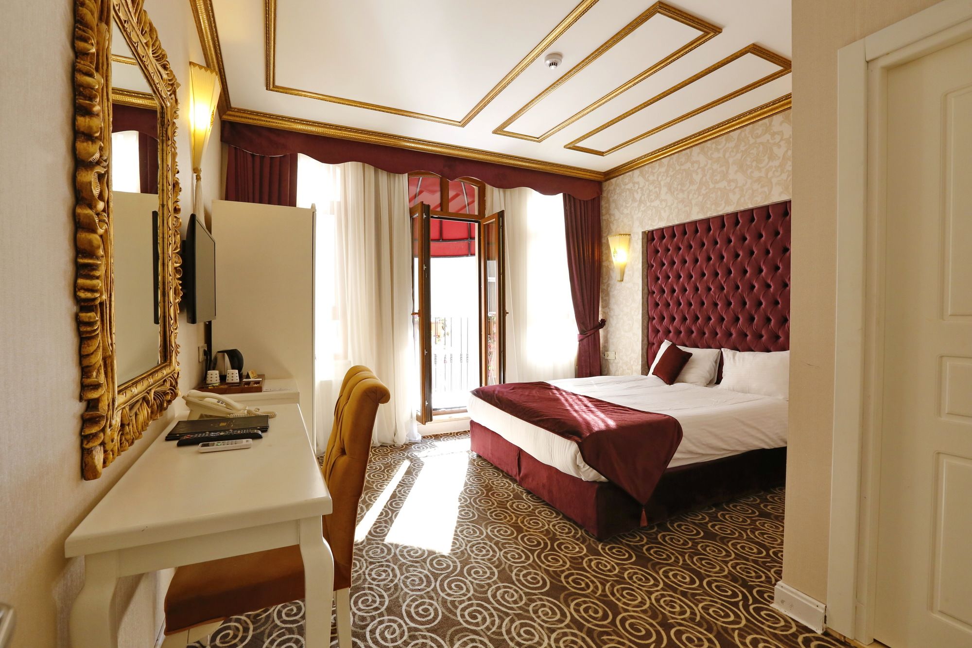 Diamond Royal Hotel