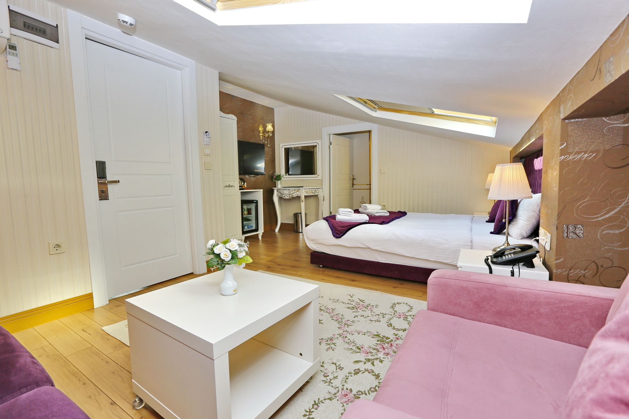 Diamond Royal Hotel