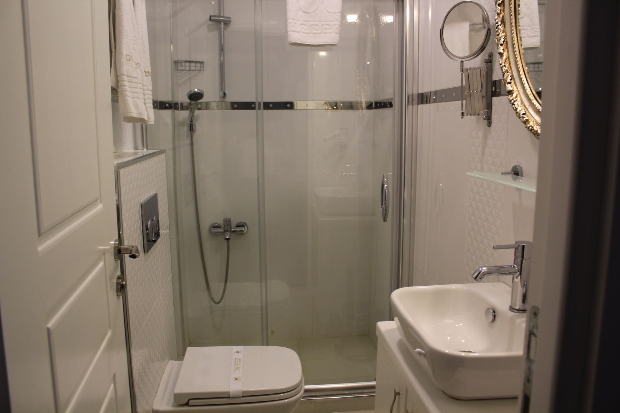 Diamond Royal Hotel