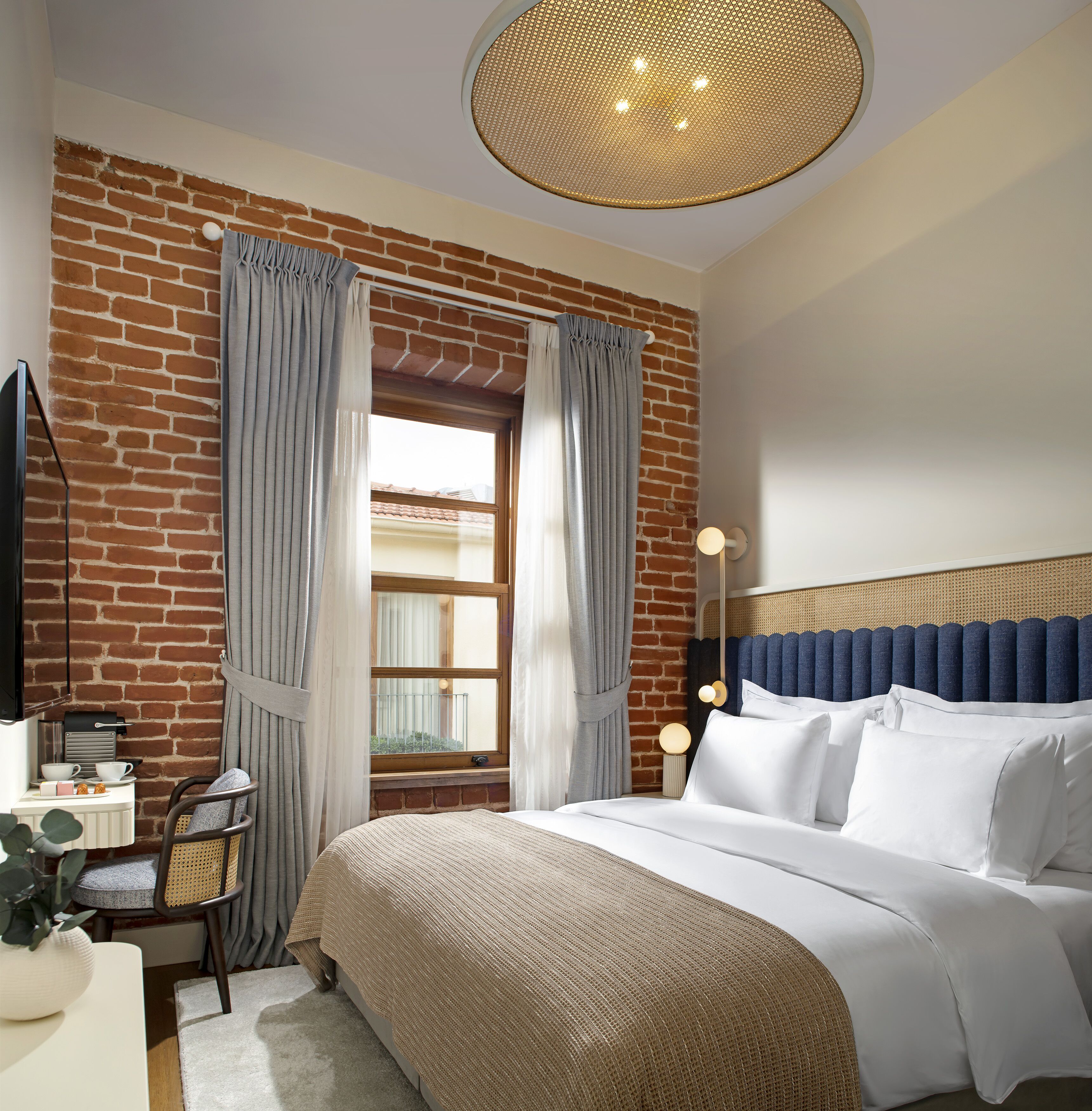Ecole St. Pierre Hotel
